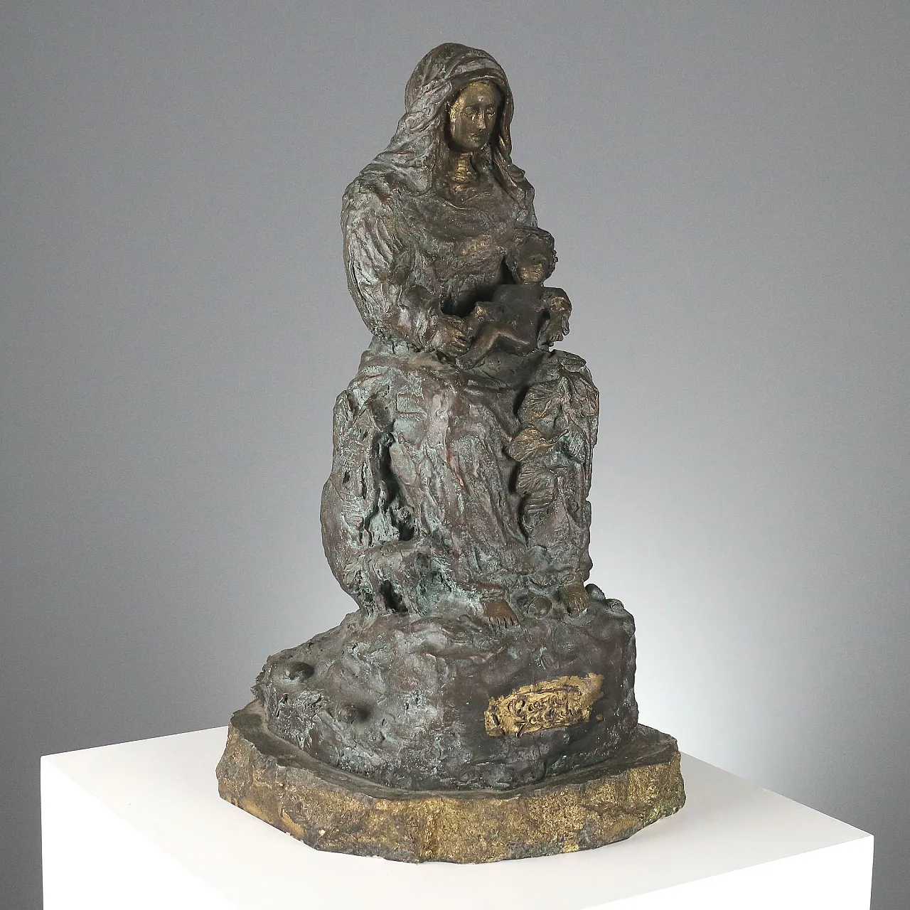 Madonna con Bambino in bronzo, '900 1