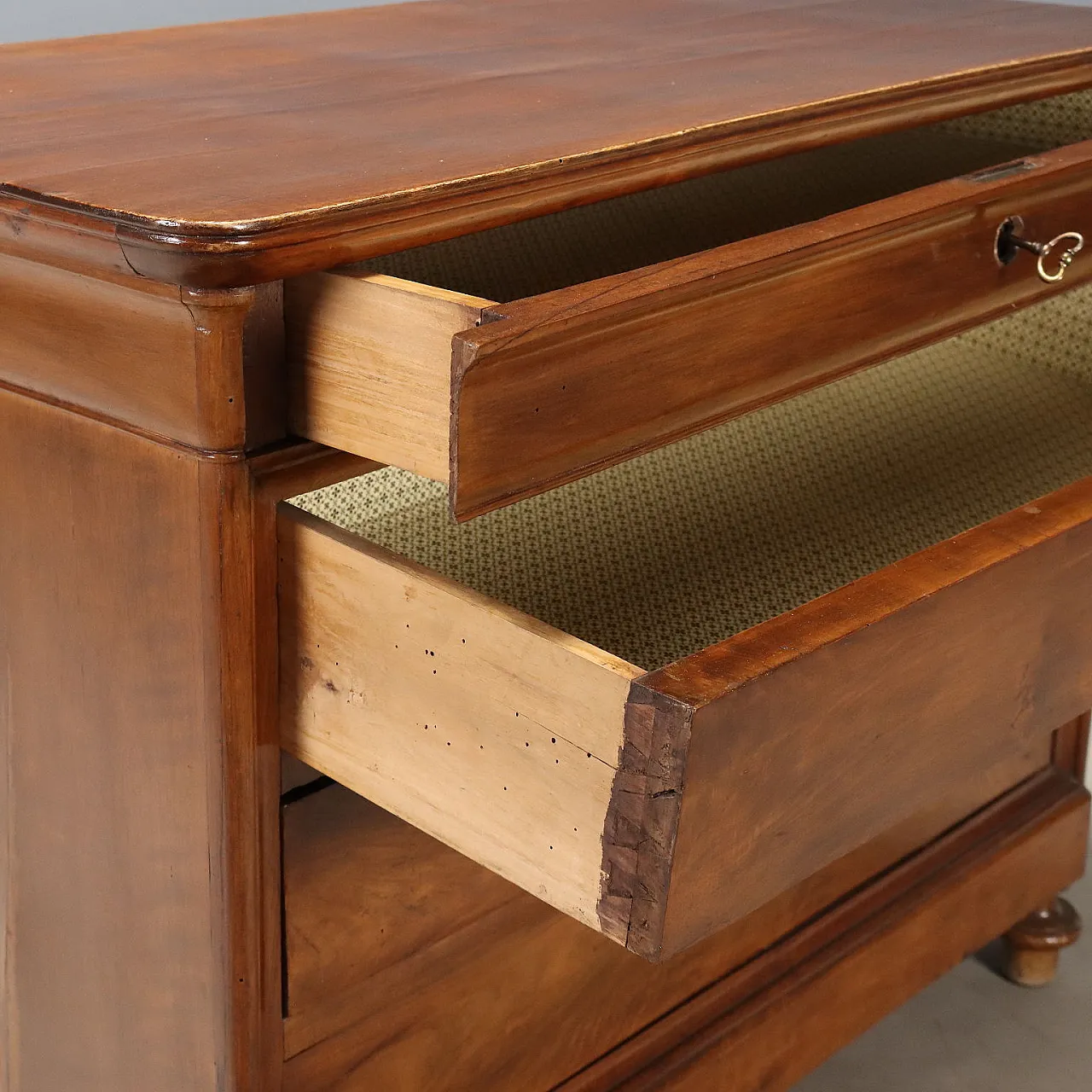 Louis Philippe walnut chest of drawers, 19th century 3
