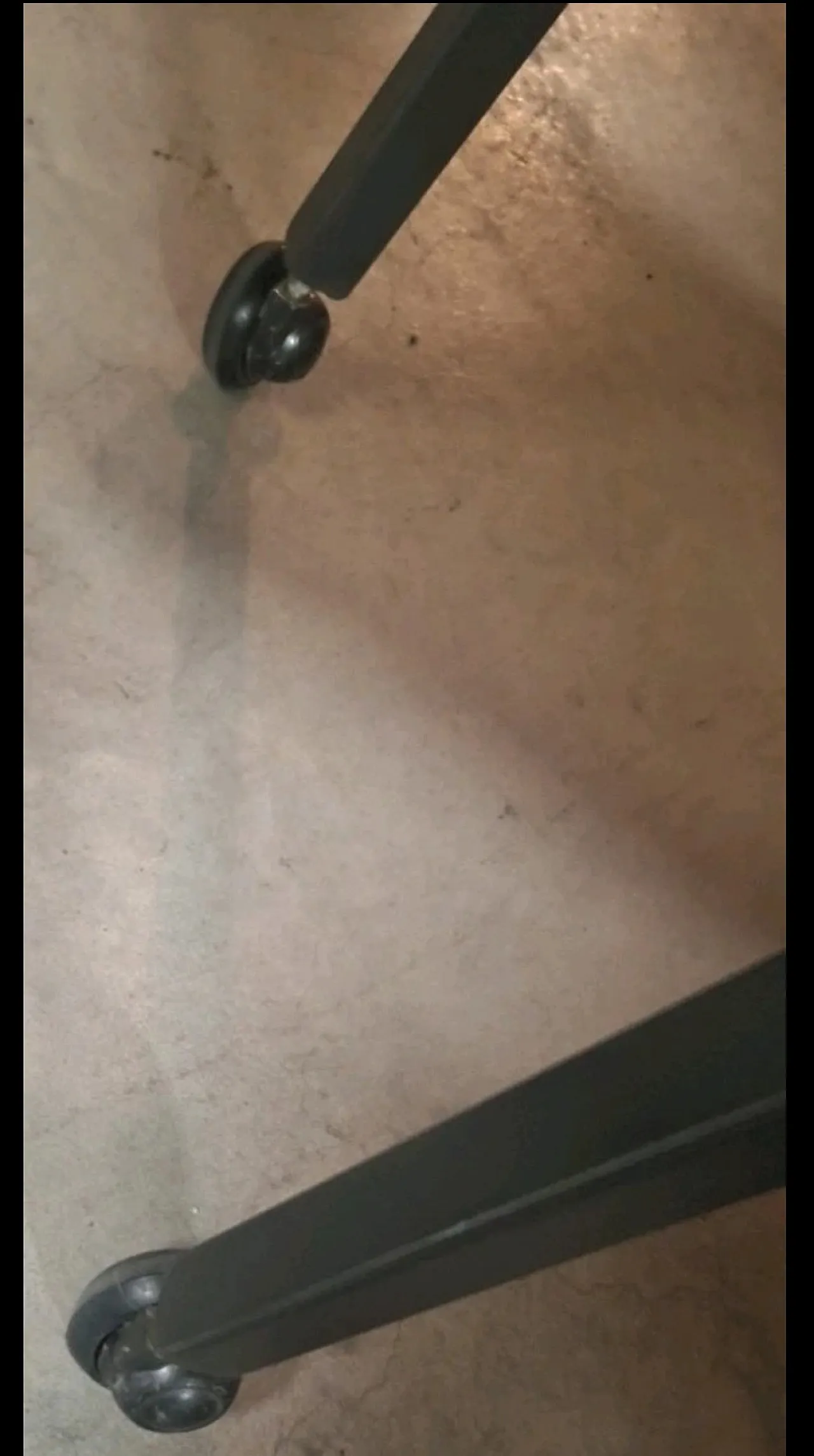 Carrello metallo doppio piano quadrato vetro 1cm con rotelle, anni '70 3
