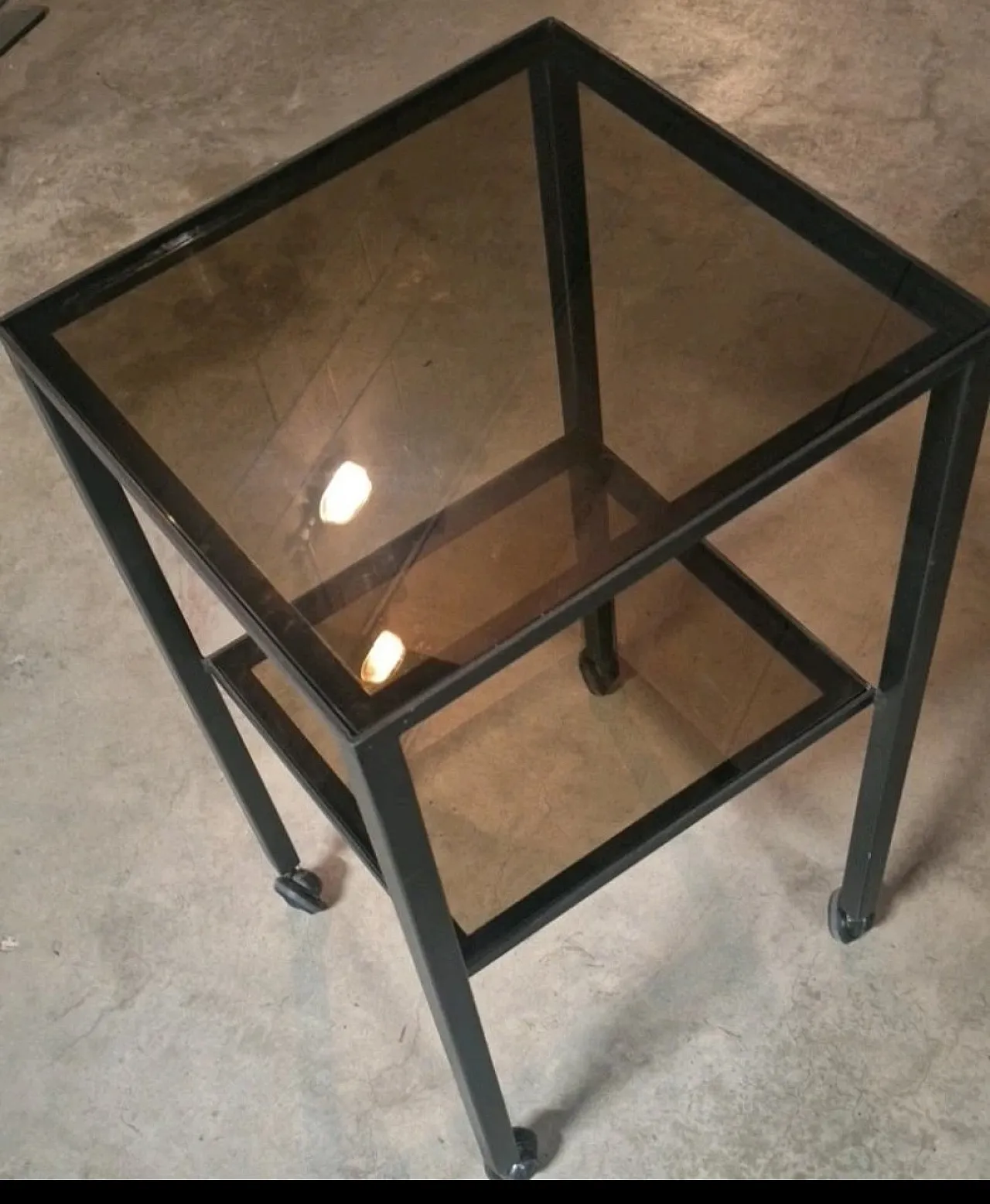 Carrello metallo doppio piano quadrato vetro 1cm con rotelle, anni '70 5