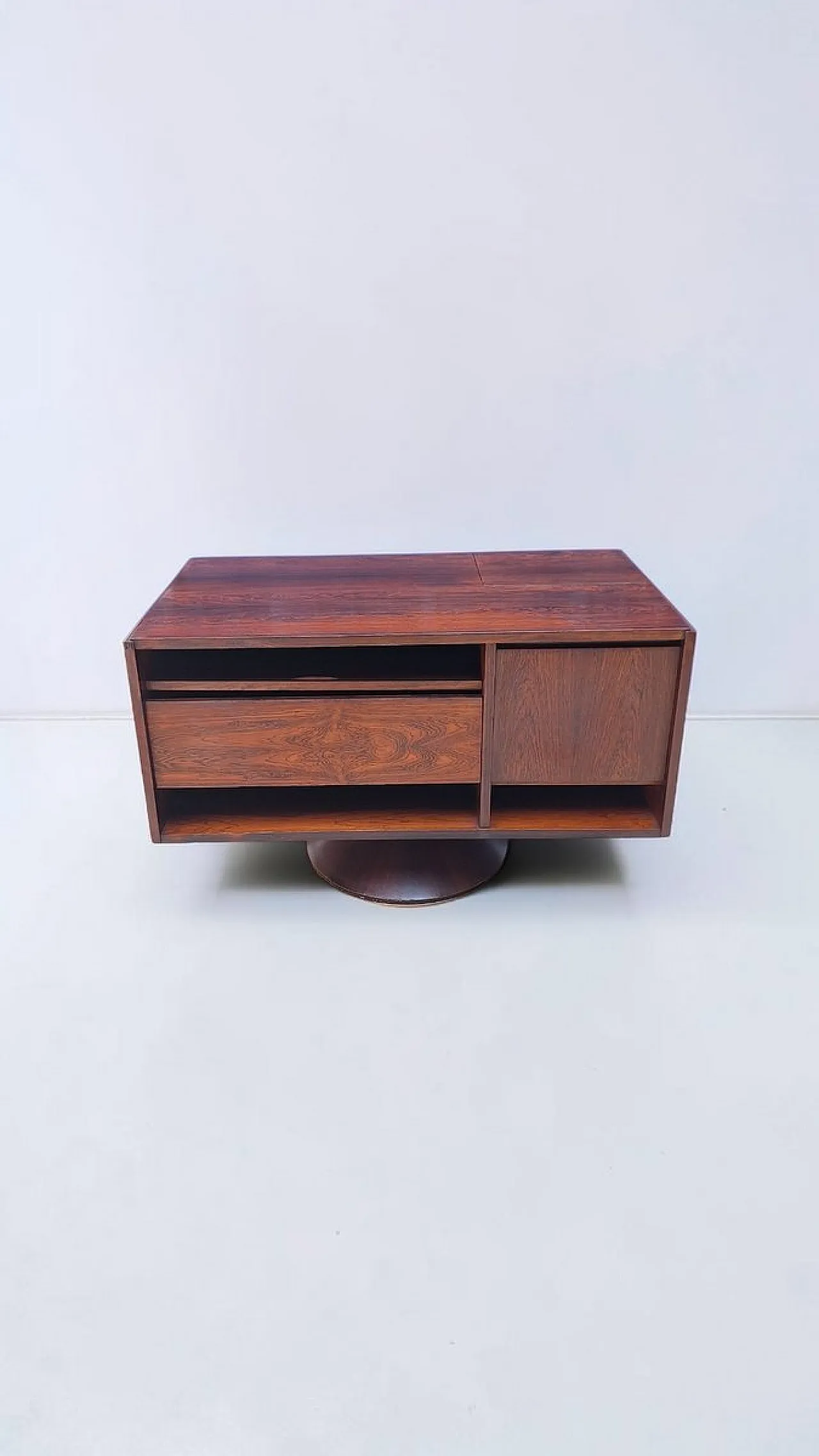 Revolving bar cabinet by Gianfranco Frattini for Bernini, 1960s 2