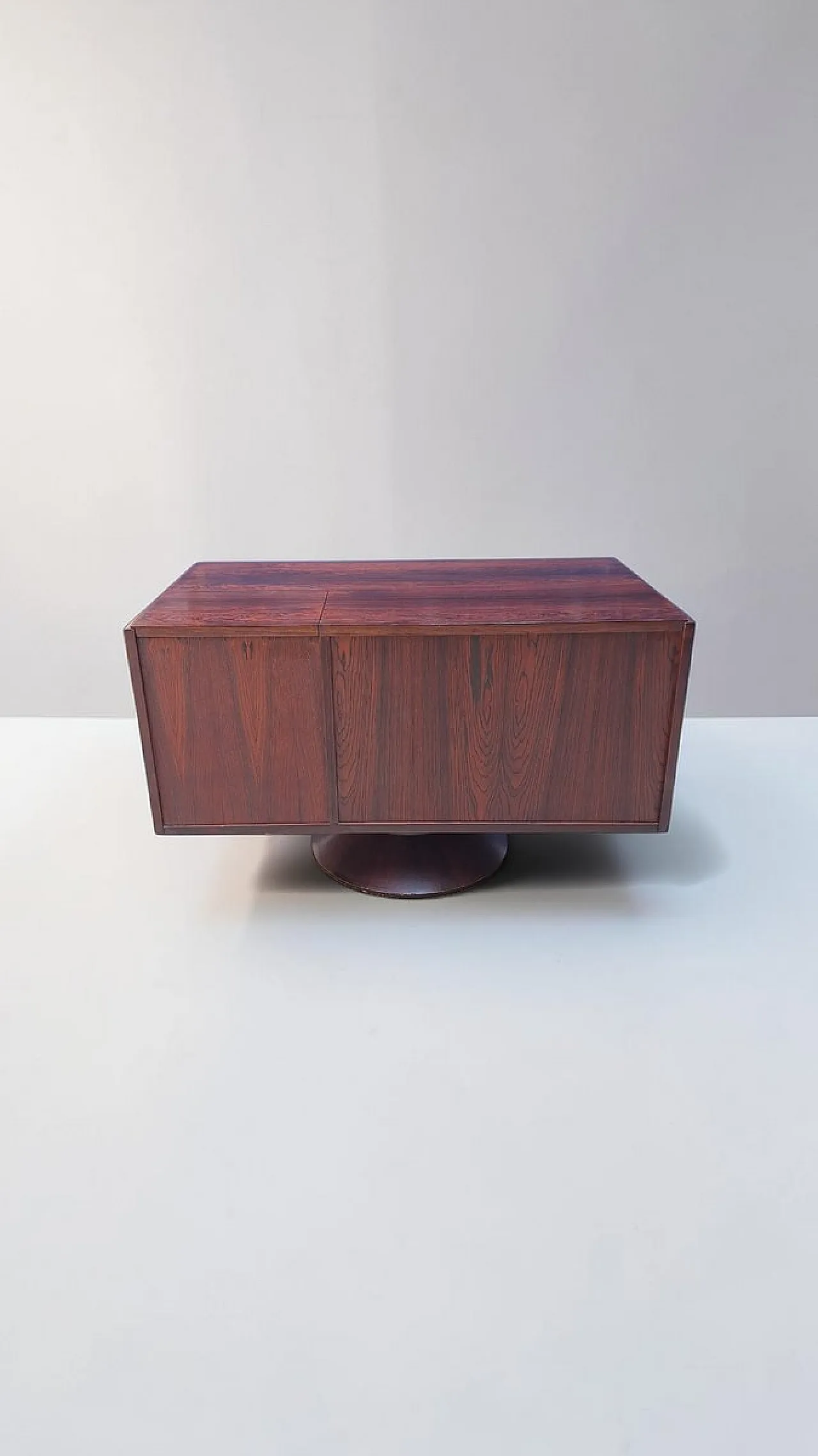 Revolving bar cabinet by Gianfranco Frattini for Bernini, 1960s 10