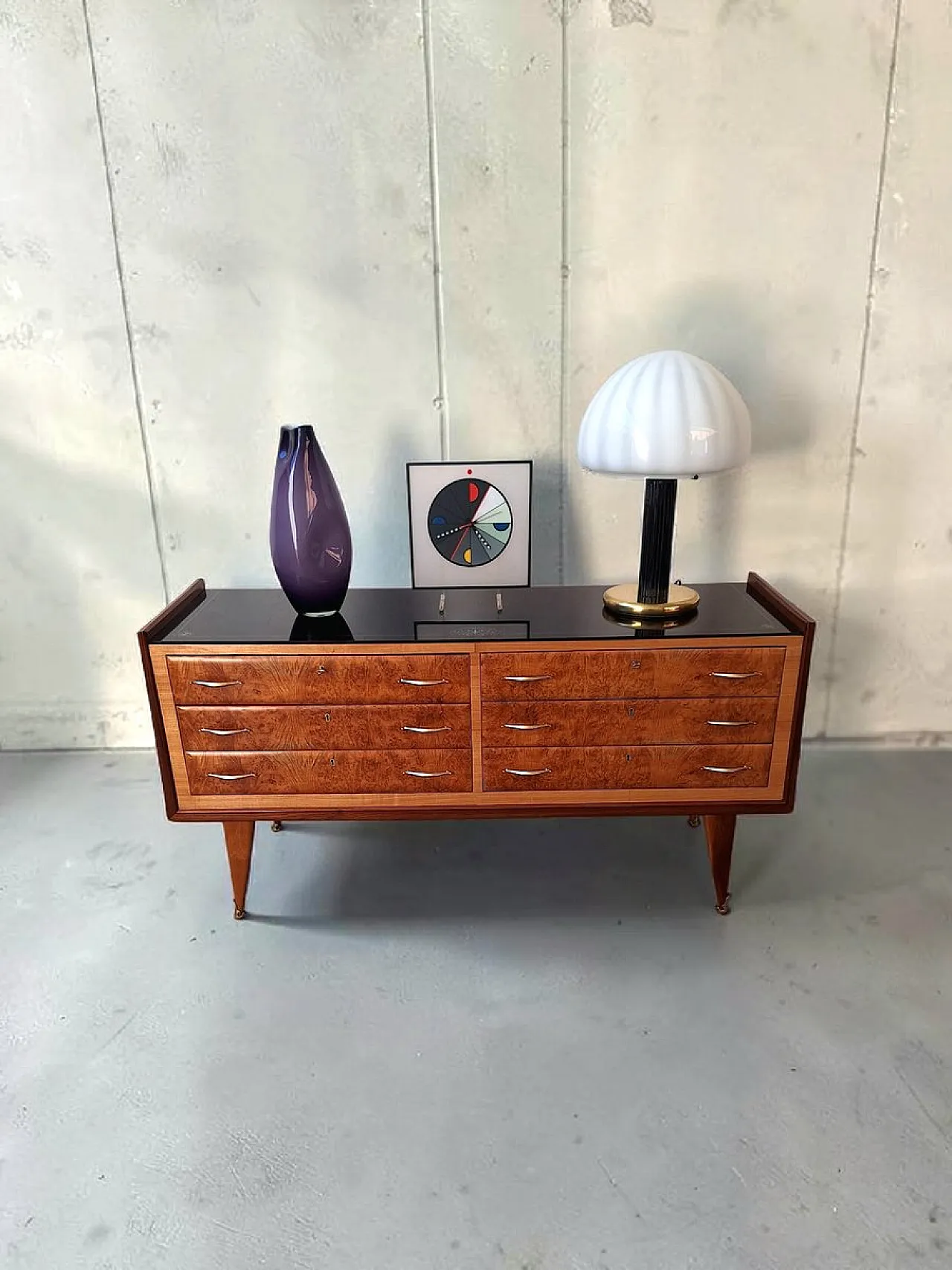 Mid-Century chest of drawers in wood, glass and brass, 1950s 6