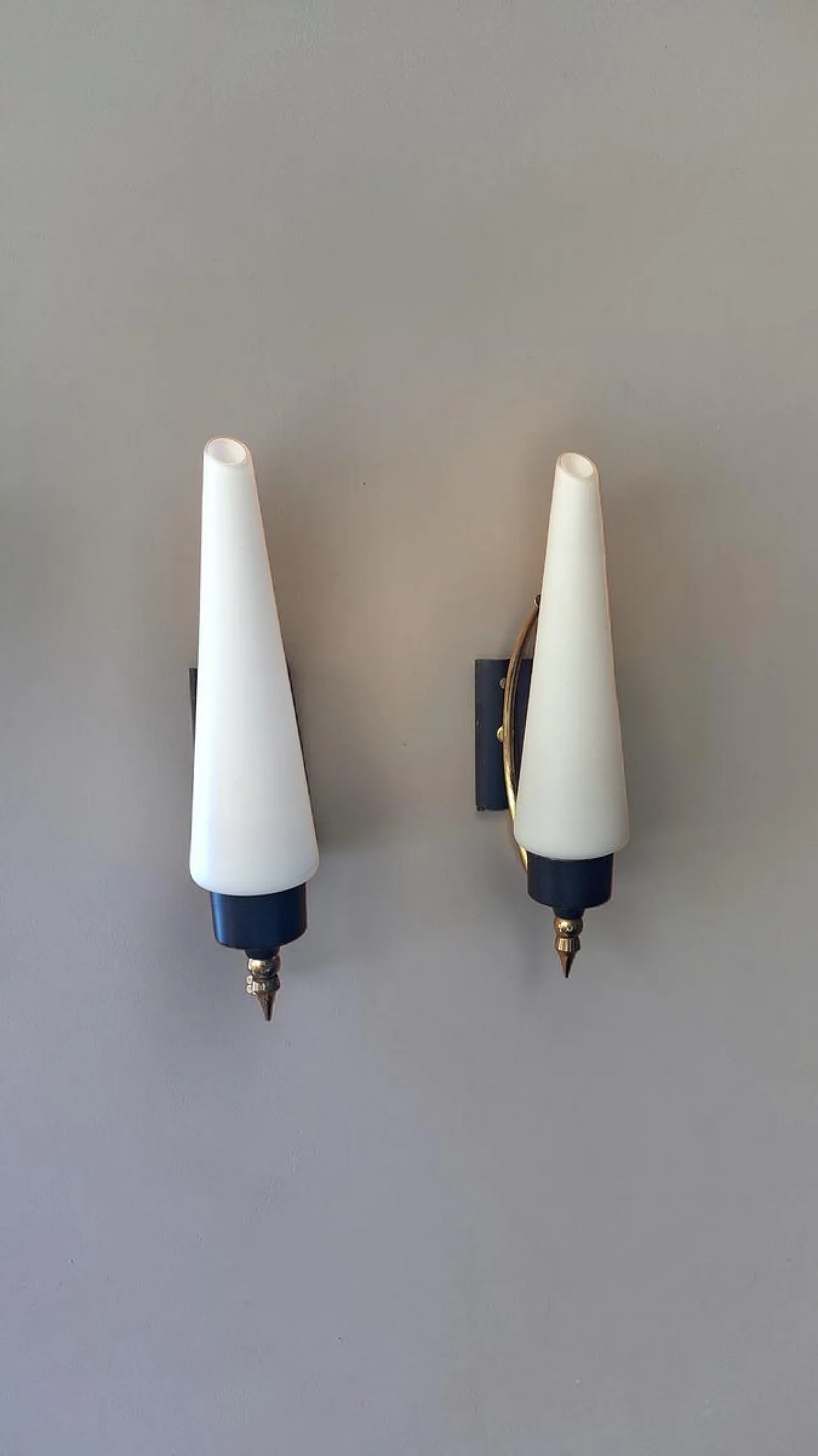 Pair of opaline glass and brass wall lamps from Stilnovo, 1950s 3