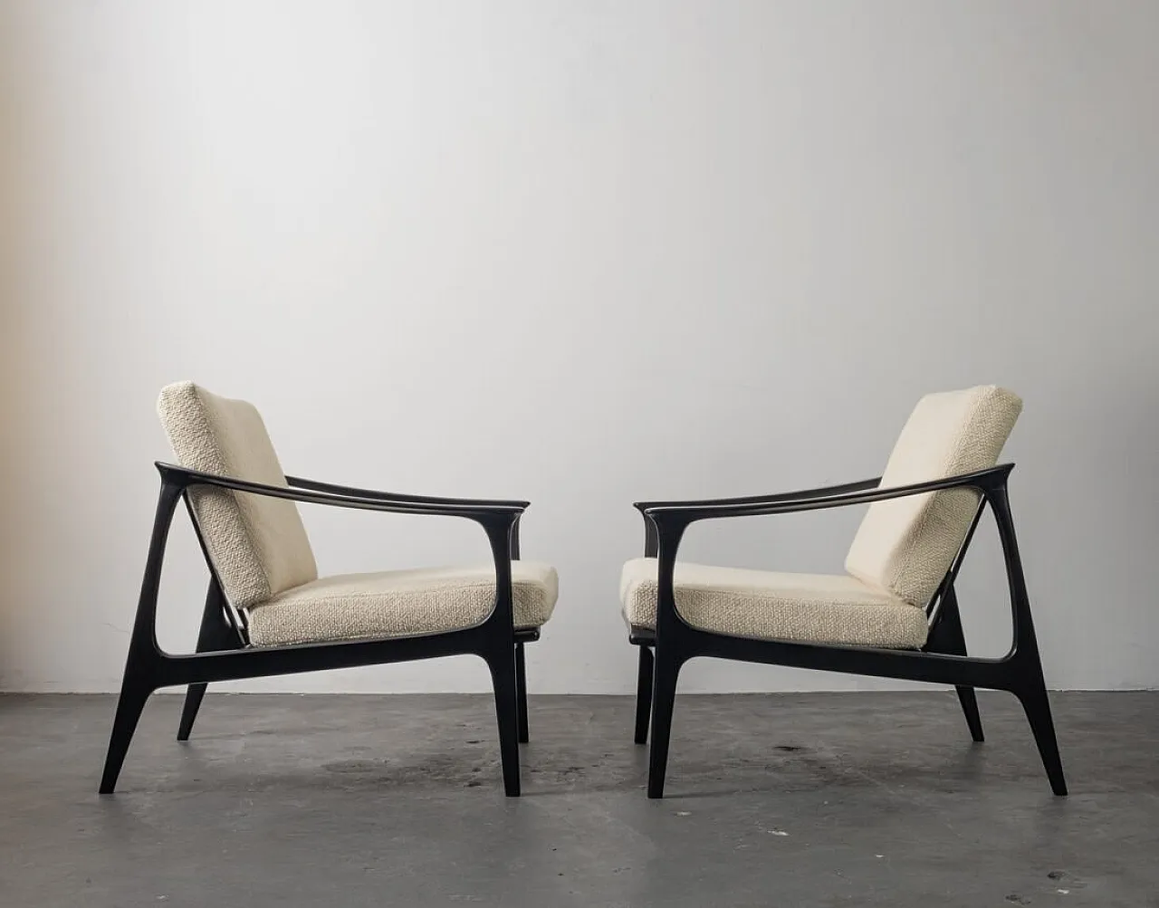 Pair of lounge chairs, 1950s 2
