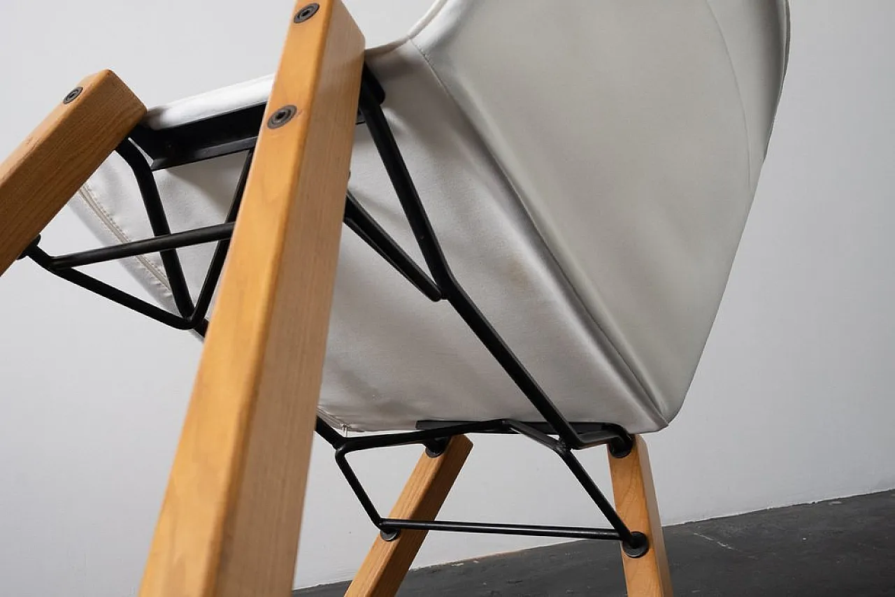 4 Chairs in white leather, 1970s 5