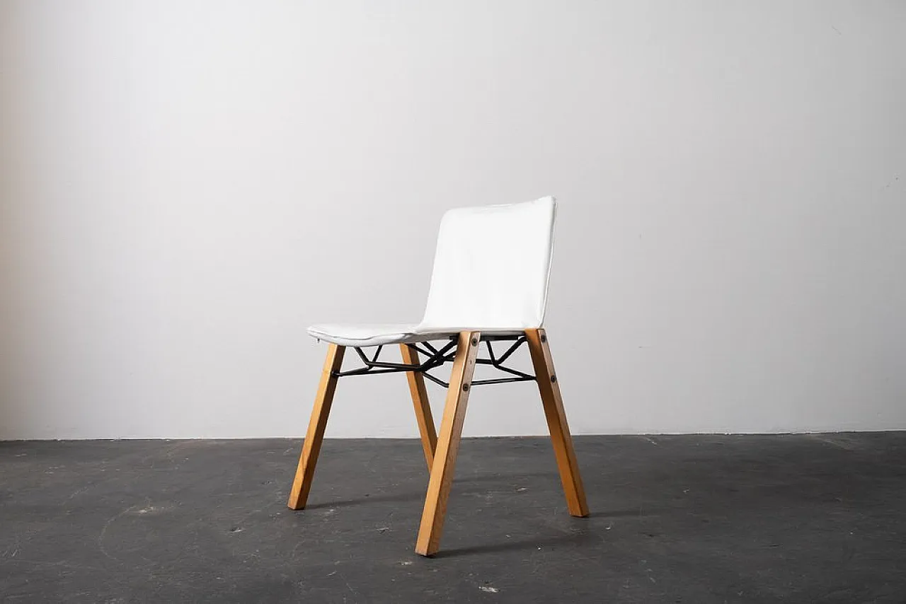 4 Chairs in white leather, 1970s 8