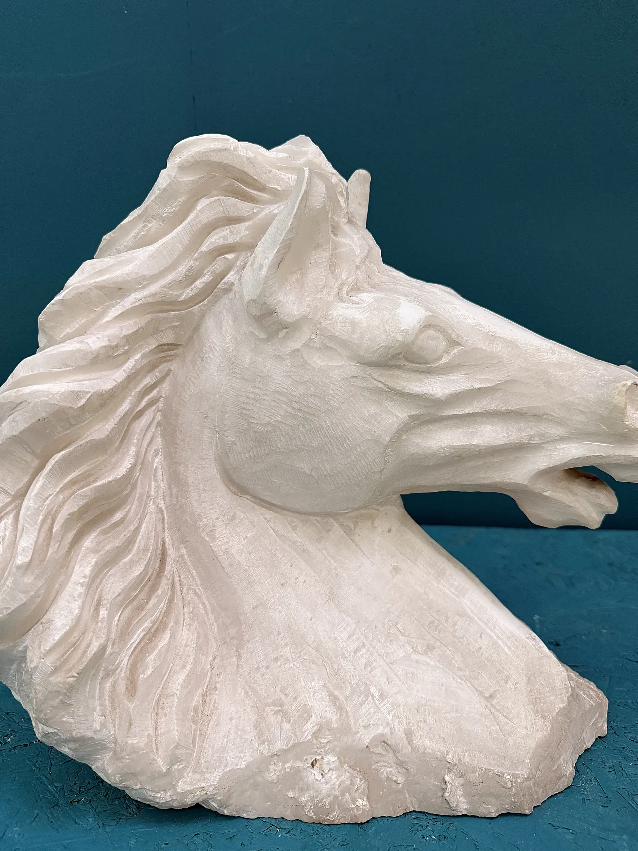 Alabaster horse's head sculpture, 20th century 2