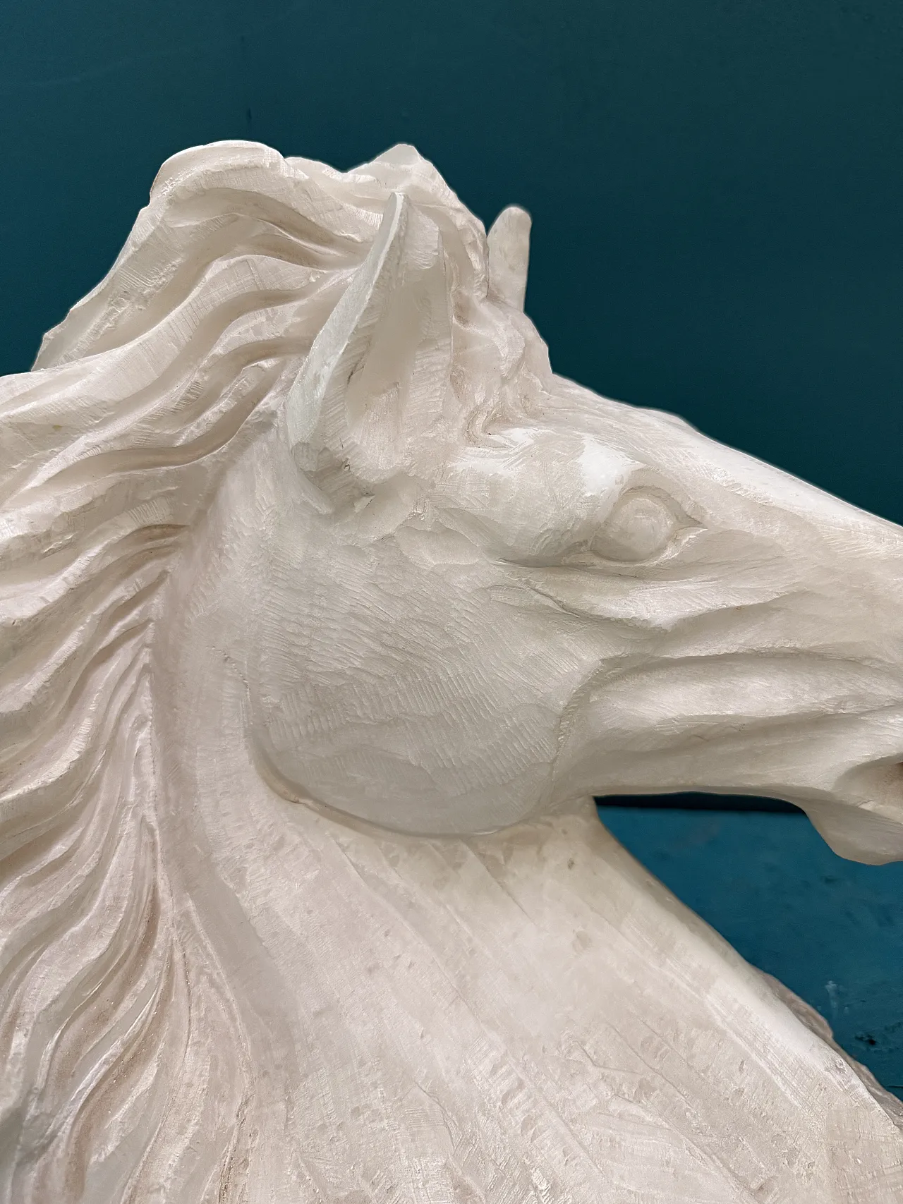 Alabaster horse's head sculpture, 20th century 3