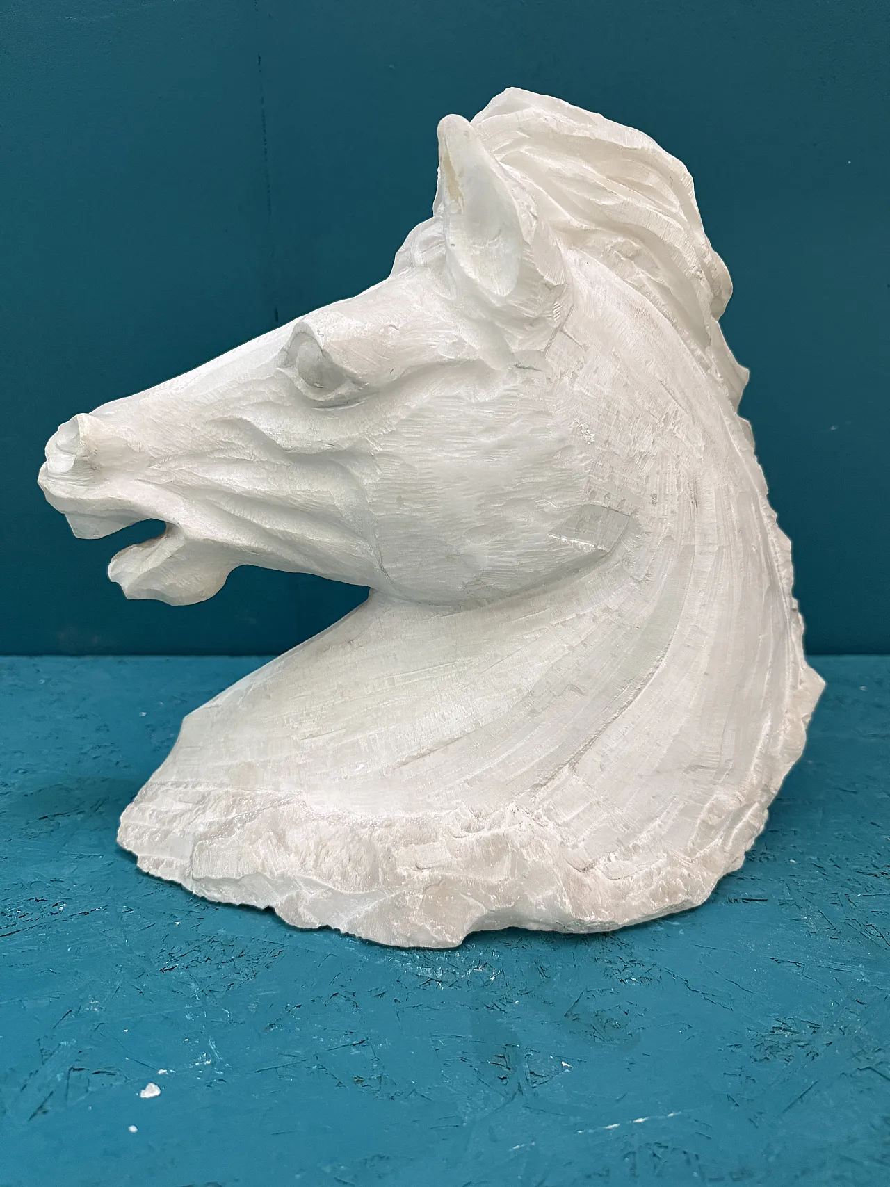 Alabaster horse's head sculpture, 20th century 7