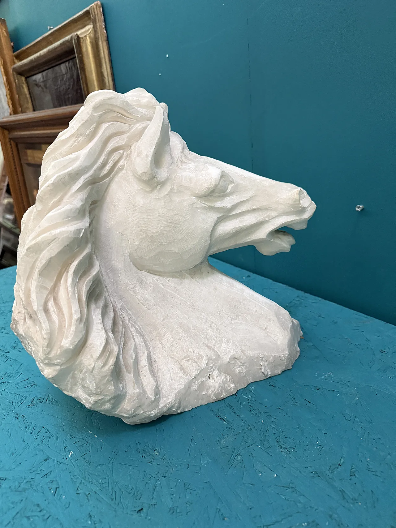 Alabaster horse's head sculpture, 20th century 11