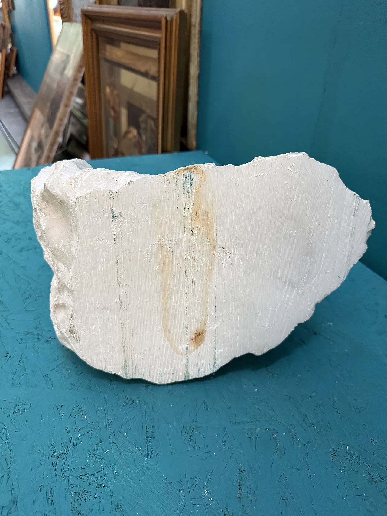 Alabaster horse's head sculpture, 20th century 12
