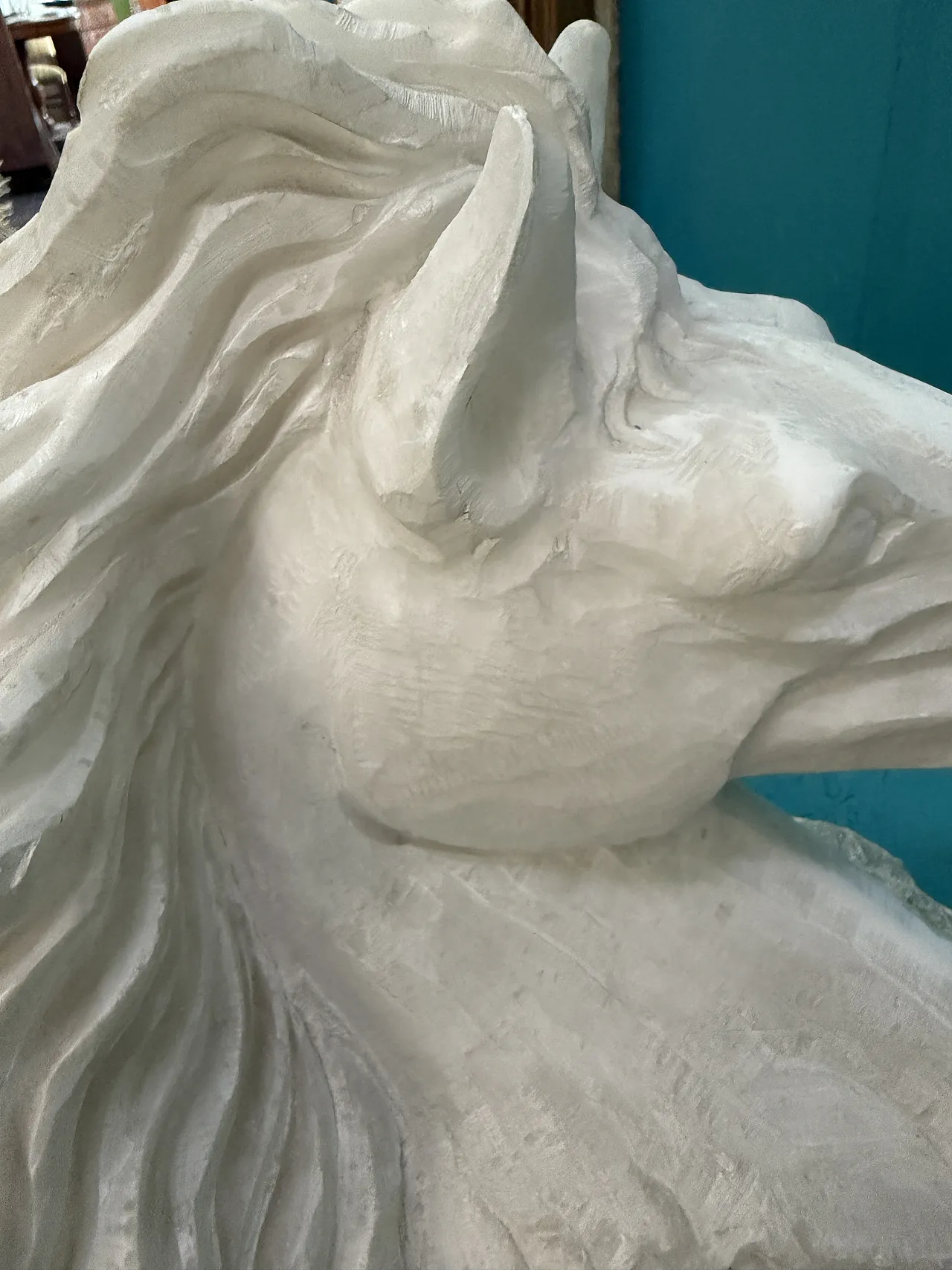 Alabaster horse's head sculpture, 20th century 14