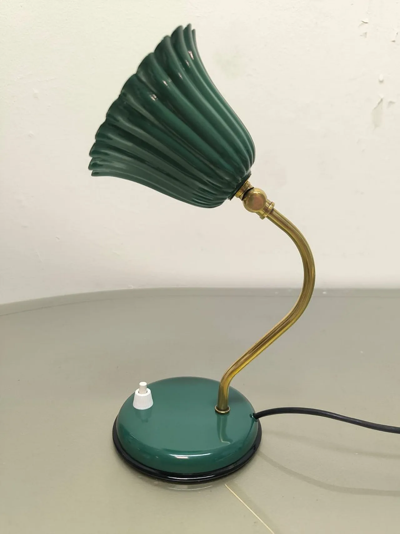 Lampada da tavolo con cupola regolabile, anni '50 3
