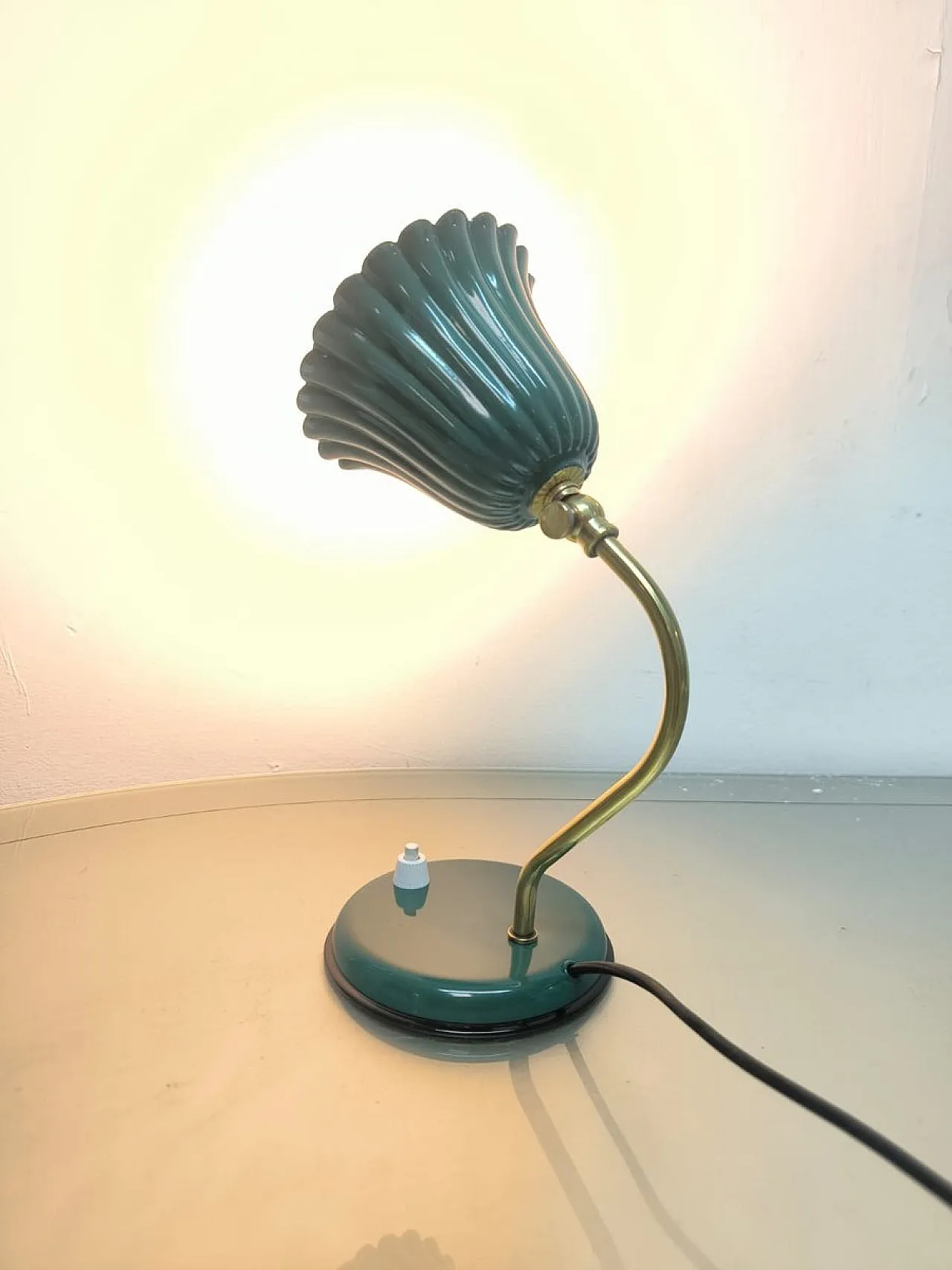 Lampada da tavolo con cupola regolabile, anni '50 14