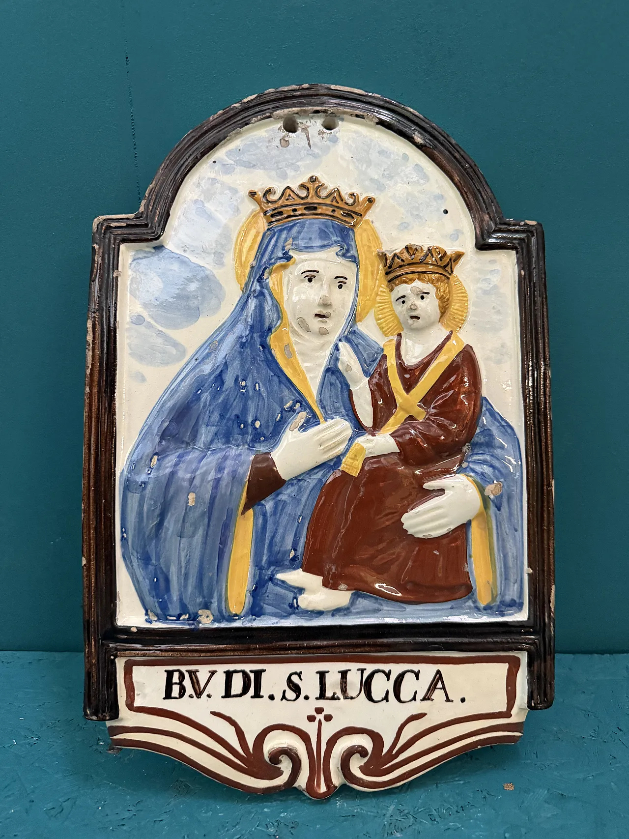 Targa devozionale in maiolica raffigura la Beata Vergine, ‘800 1