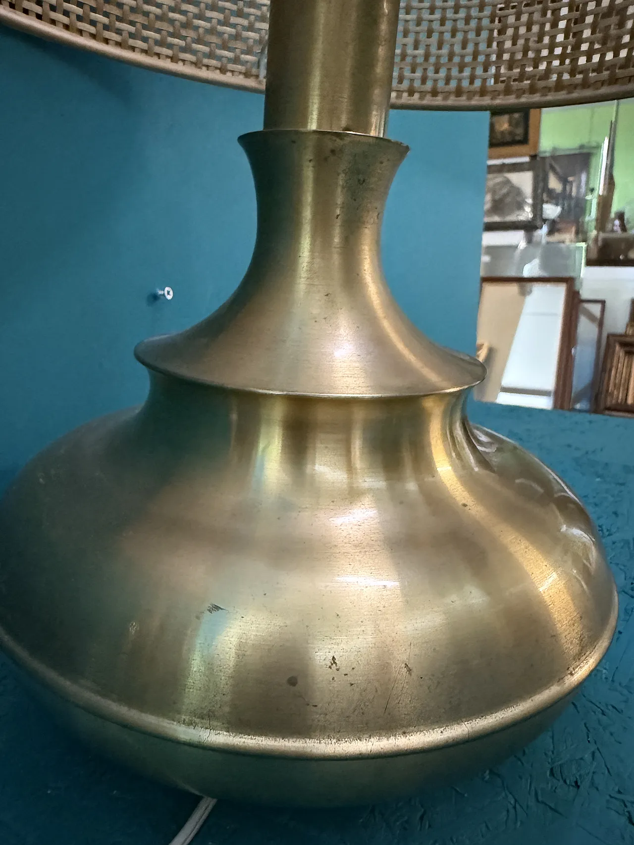 Lampada da tavolo  in ottone e vimini, anni '60 7