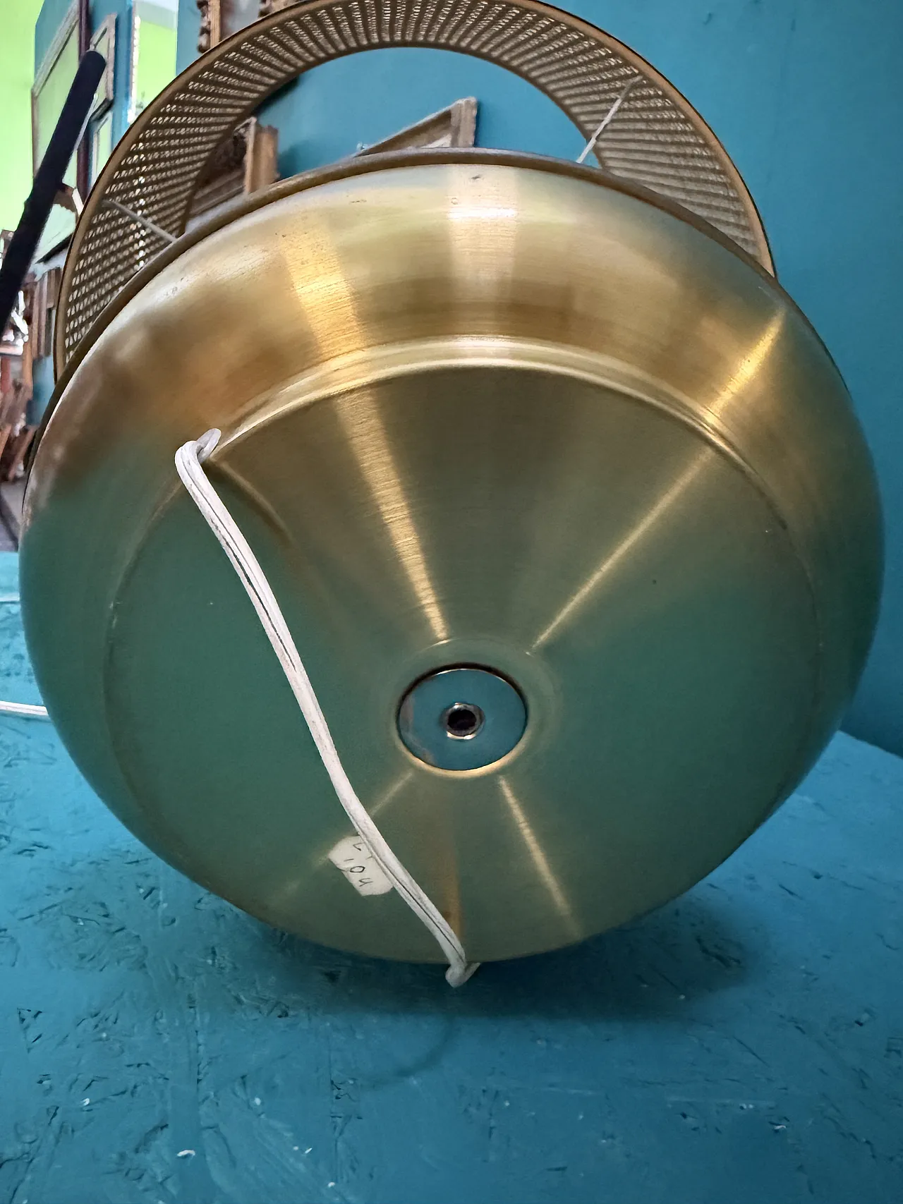 Lampada da tavolo  in ottone e vimini, anni '60 11