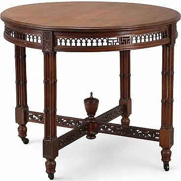 Round mahogany table, early 20th century