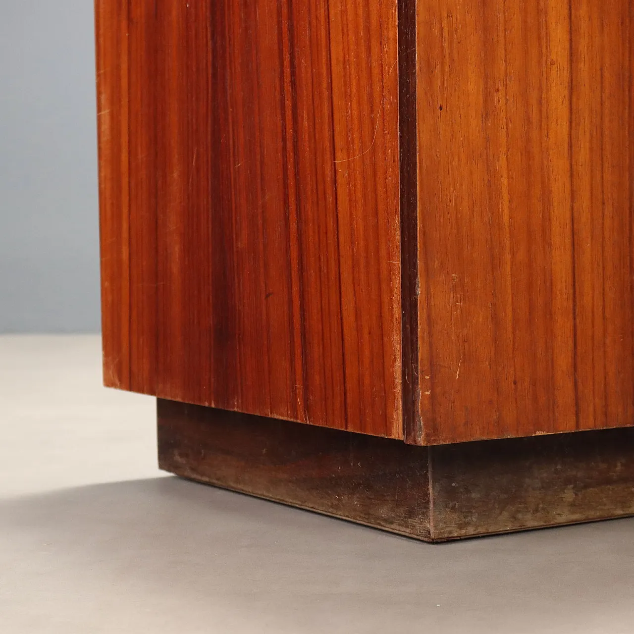 Credenza in legno e marmo, anni '60 8
