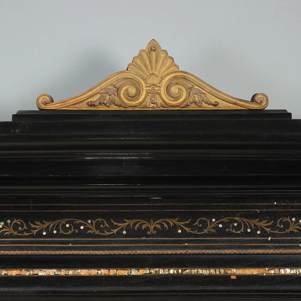 Specchiera in legno ebanizzato con madreperla, '800 3