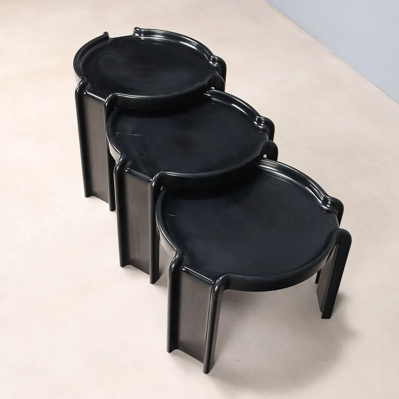 3 Kartell nest tables, 20th century 4