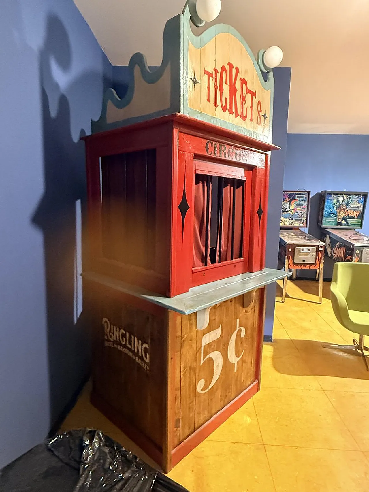 Barnum Circus ticket booth, 1960s 2