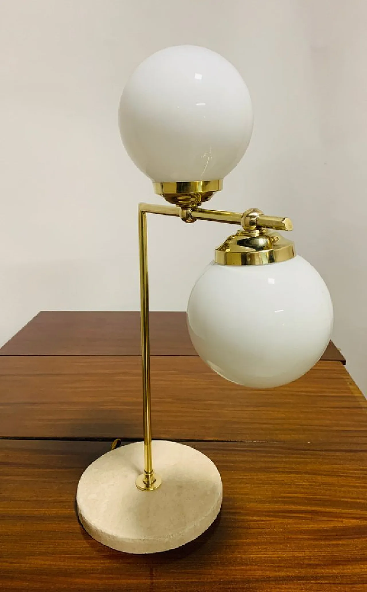 Art Deco table lamp in brass and marble with opaline glass spheres, Italy, 1940s 5