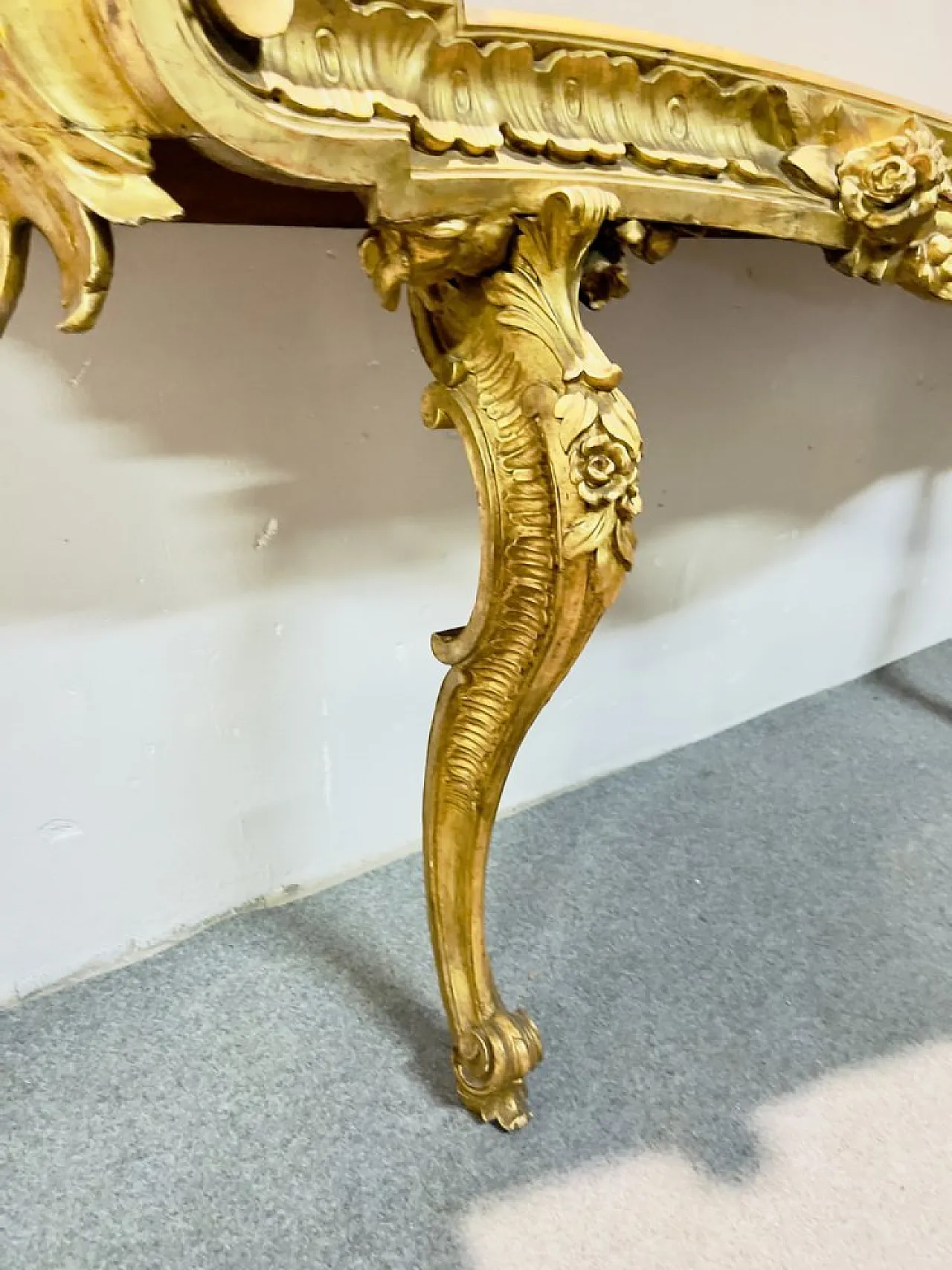 Baroque gilded console table with royal yellow marble top, 18th century 2
