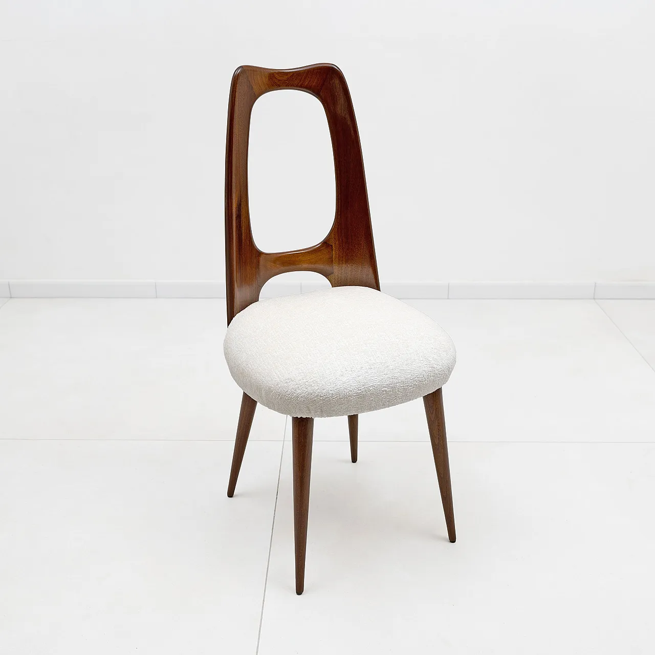Four mid-century Italian walnut dining chairs, 1950 4