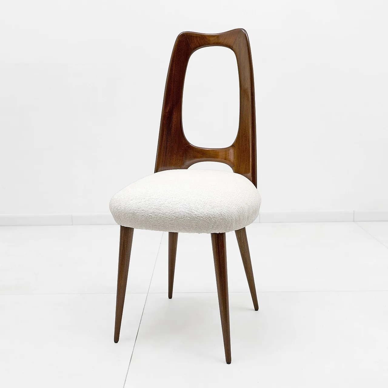Four mid-century Italian walnut dining chairs, 1950 5