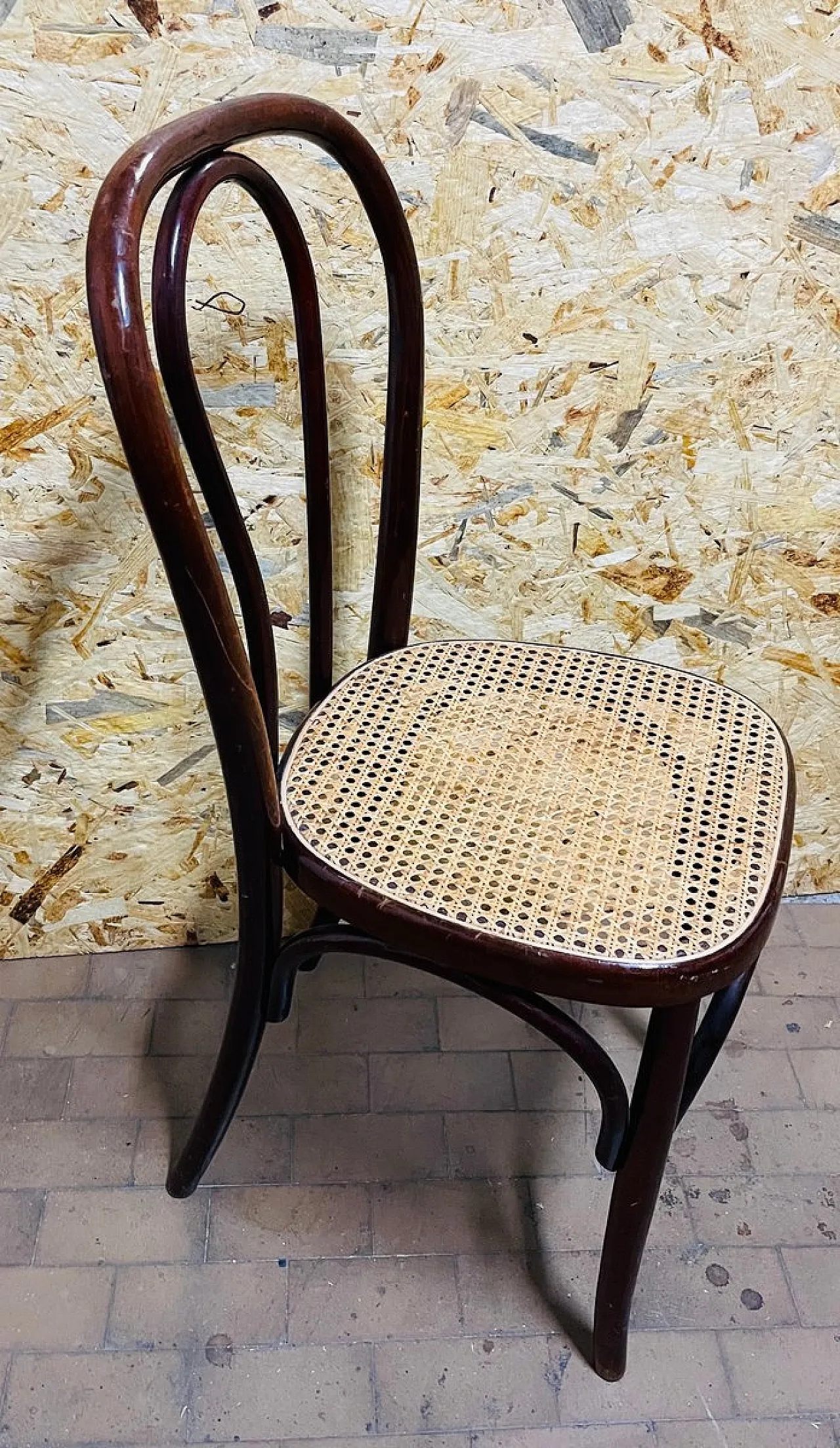 Sedia da bistrò Art Nouveau con seduta in paglia di Vienna di Michael Thonet per Thonet, anni '30 4