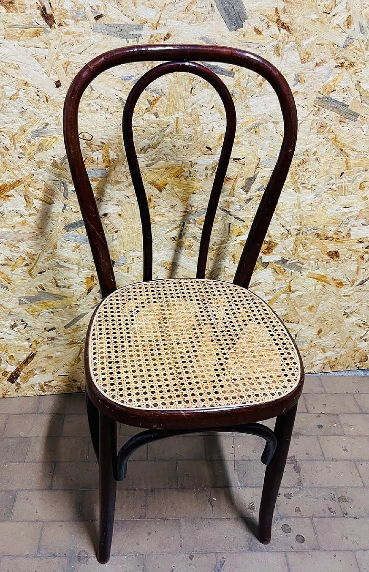 Sedia da bistrò Art Nouveau con seduta in paglia di Vienna di Michael Thonet per Thonet, anni '30 5