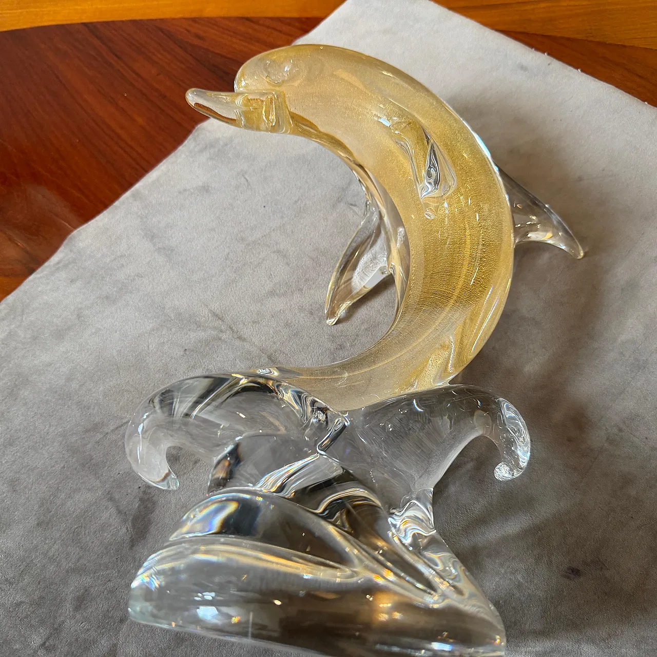 Barovier style modern white and gold Murano glass dolphin, 1990s 3