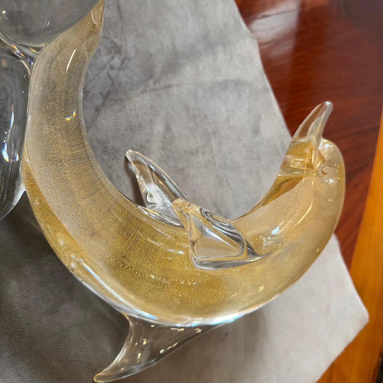 Barovier style modern white and gold Murano glass dolphin, 1990s 7
