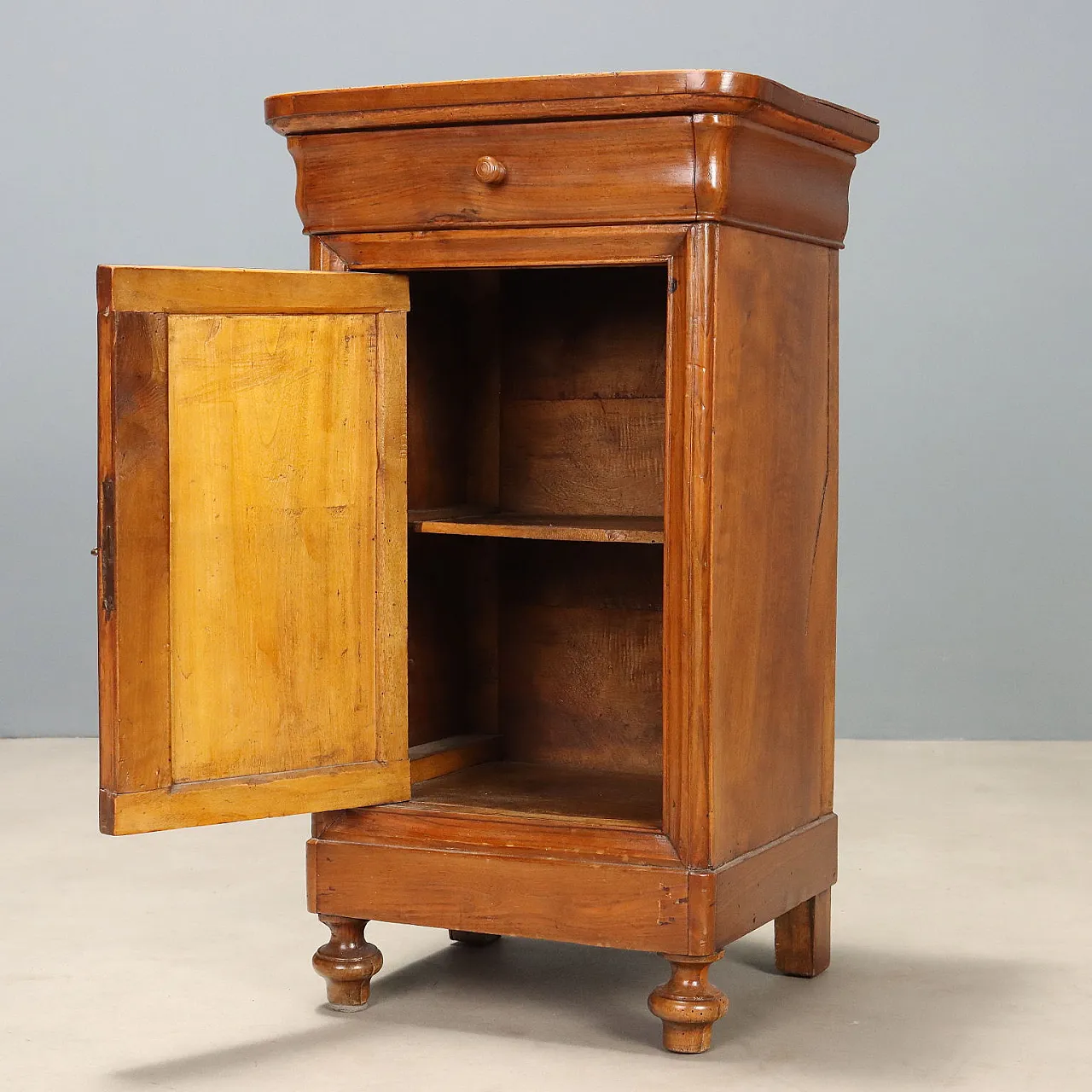 Louis Philippe walnut bedside table, 19th century 4