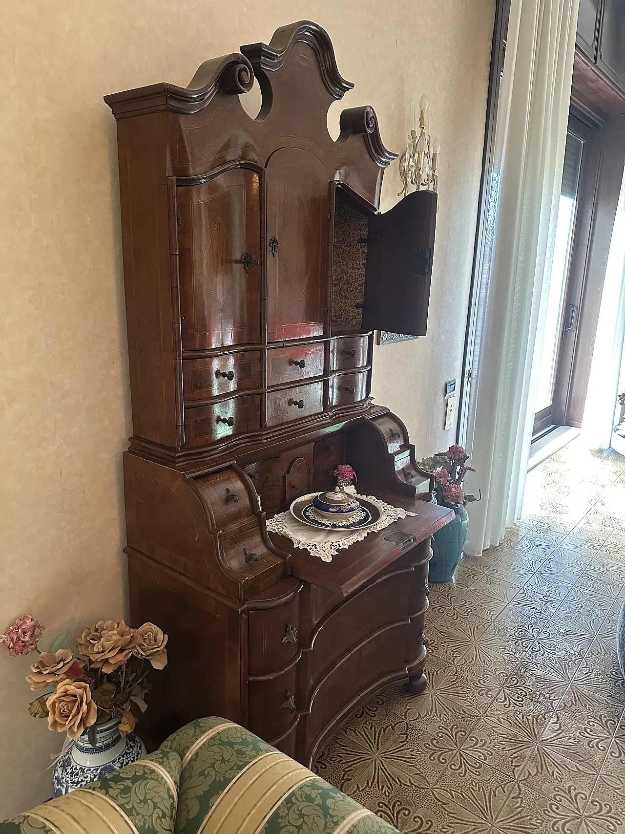Trumeau con ribalta in radica di noce  "Mazzantica”, meta’900 7
