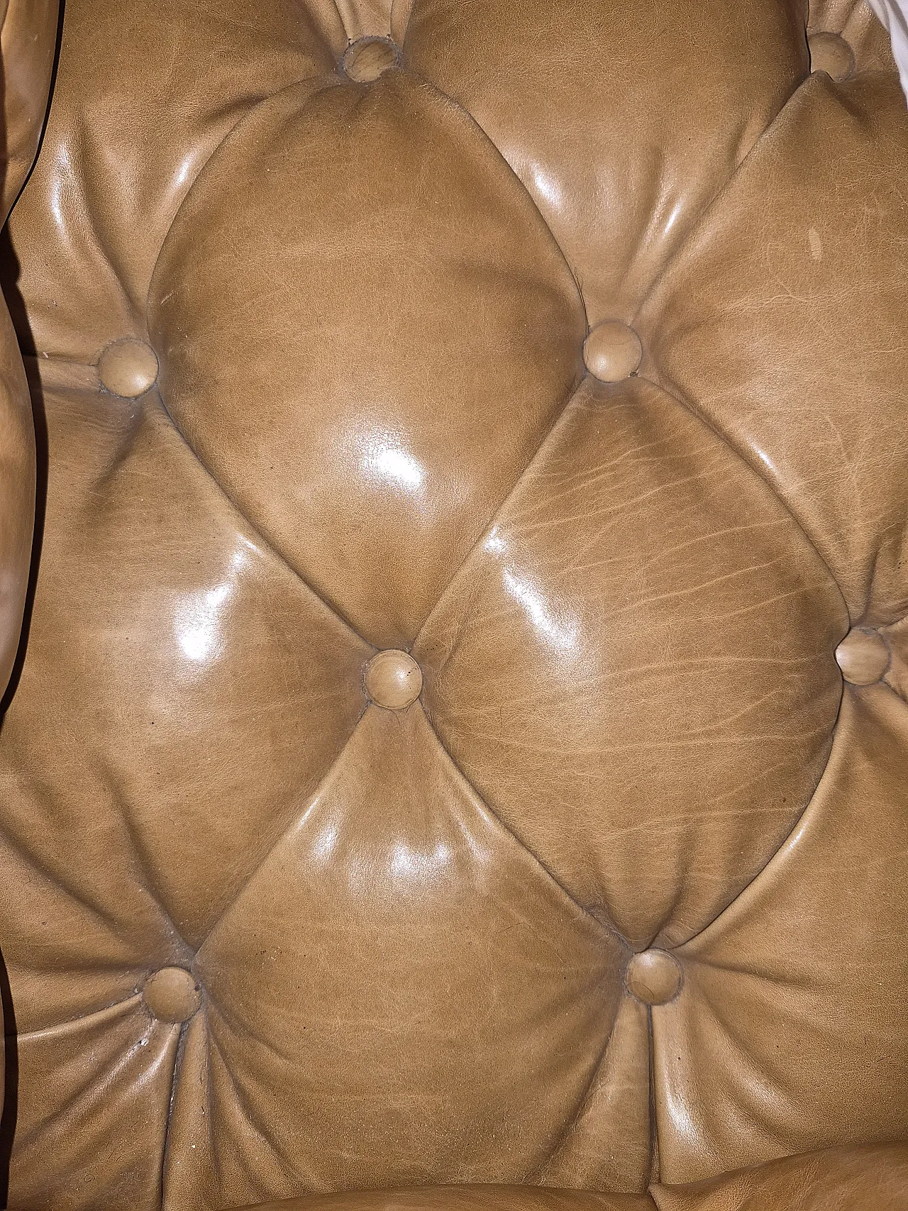 Coppia di divani Chesterfield a 2 posti, anni '80 3