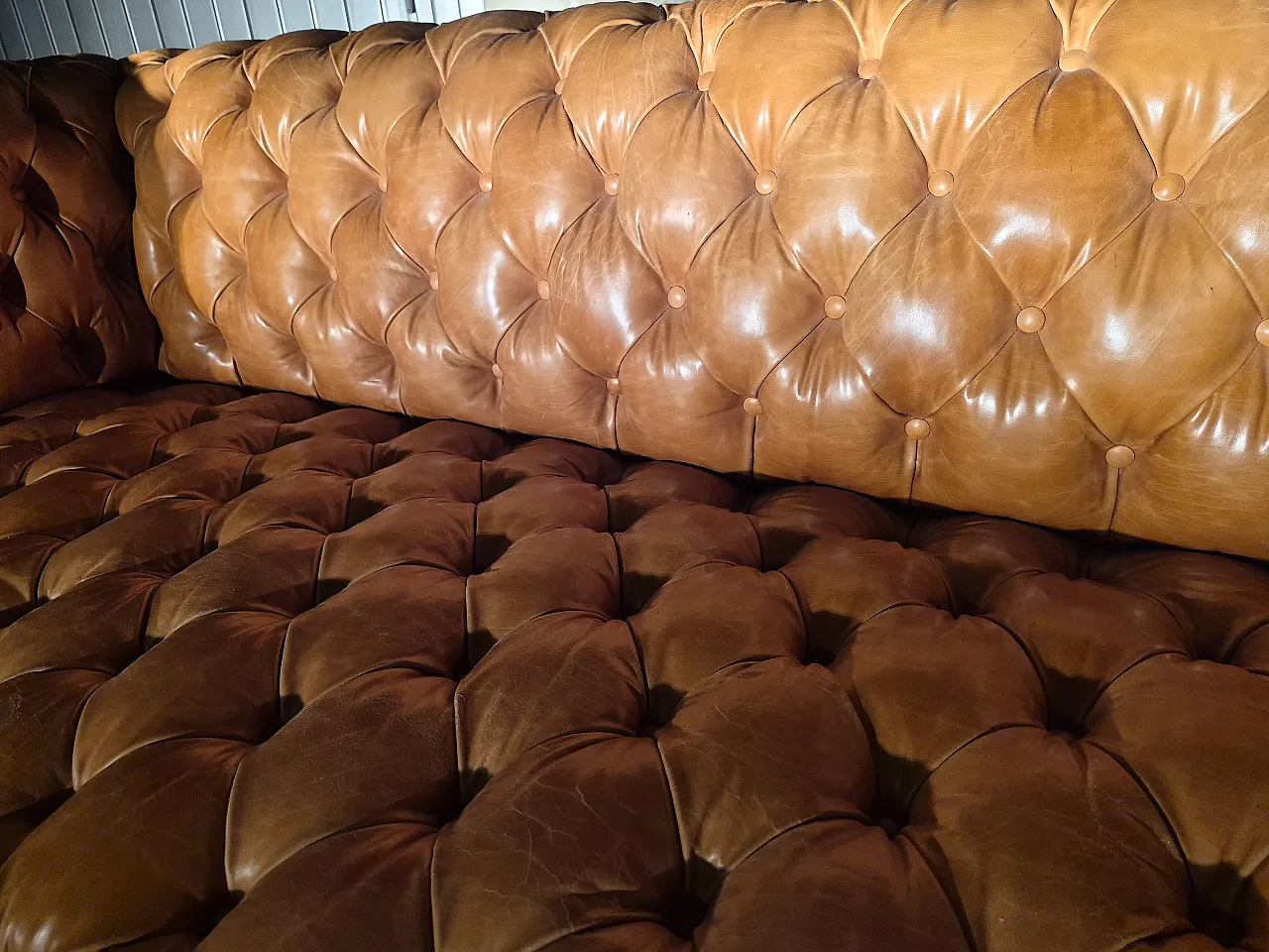 Coppia di divani Chesterfield a 2 posti, anni '80 6
