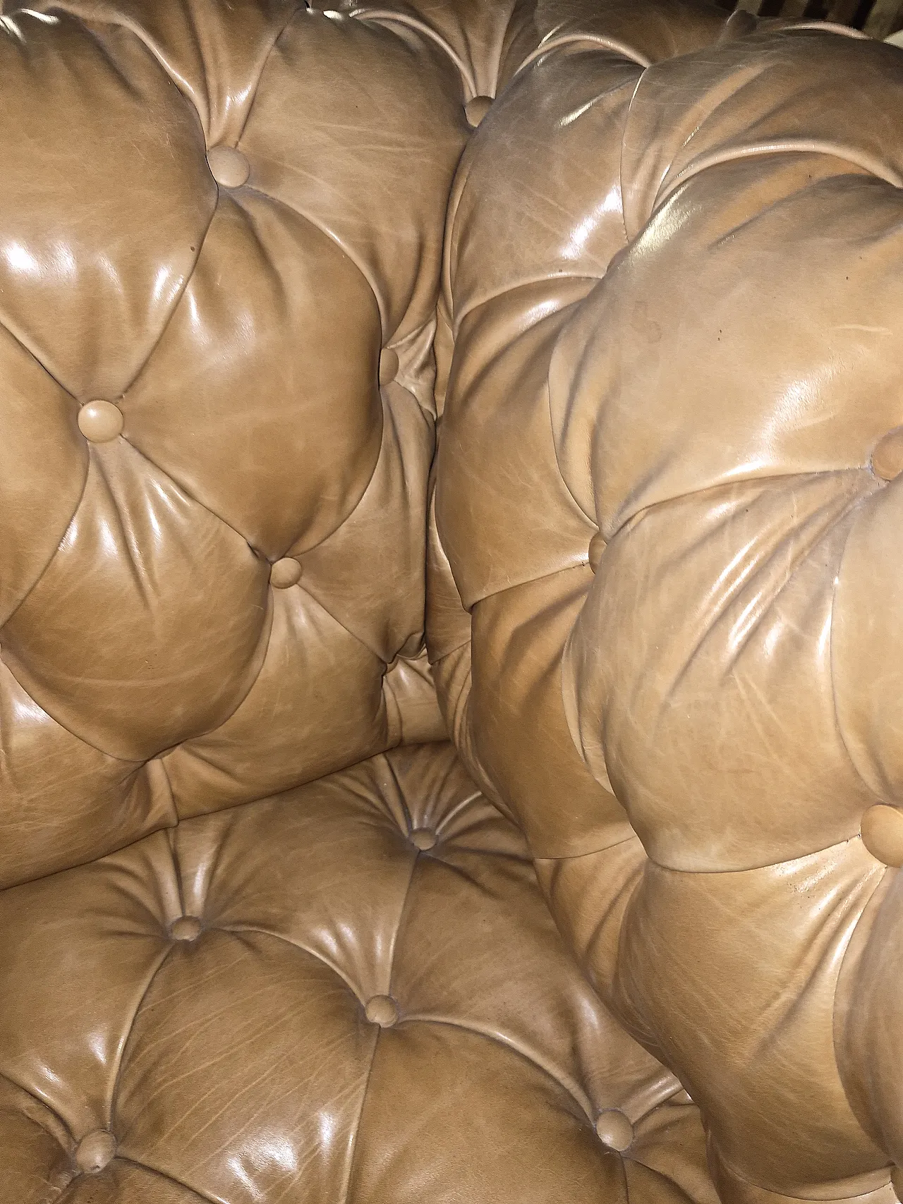 Coppia di divani Chesterfield a 2 posti, anni '80 9