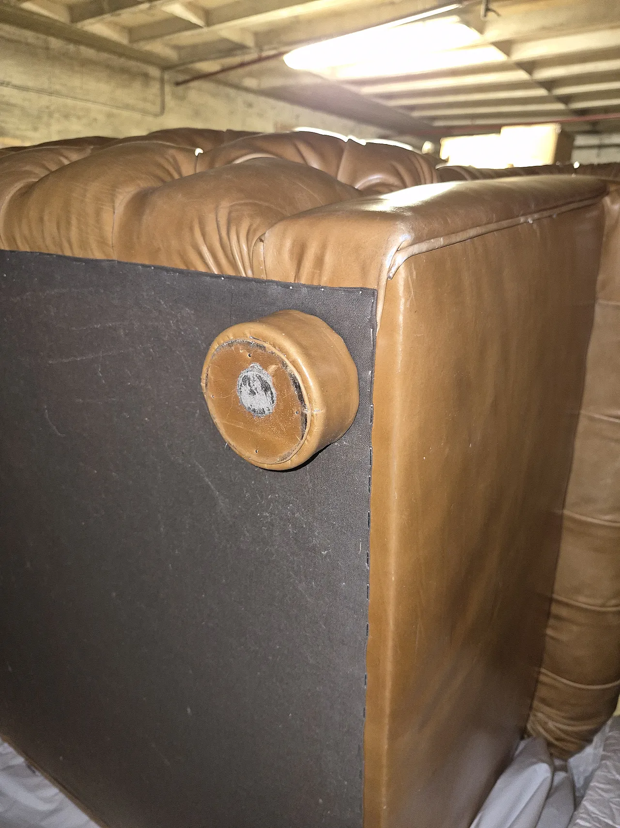 Coppia di divani Chesterfield a 2 posti, anni '80 14