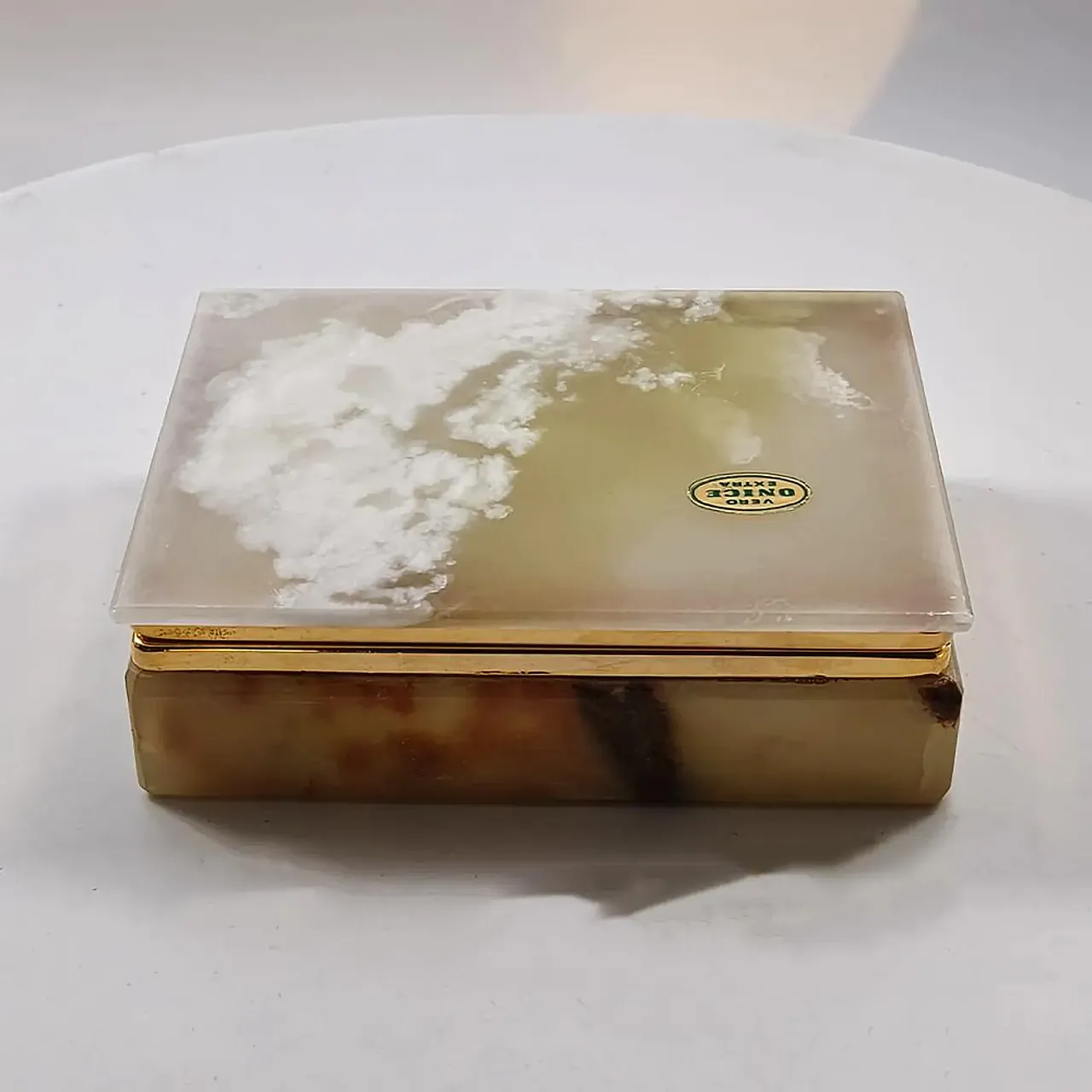 Onyx jewelry box in extra onyx, 1960s 2