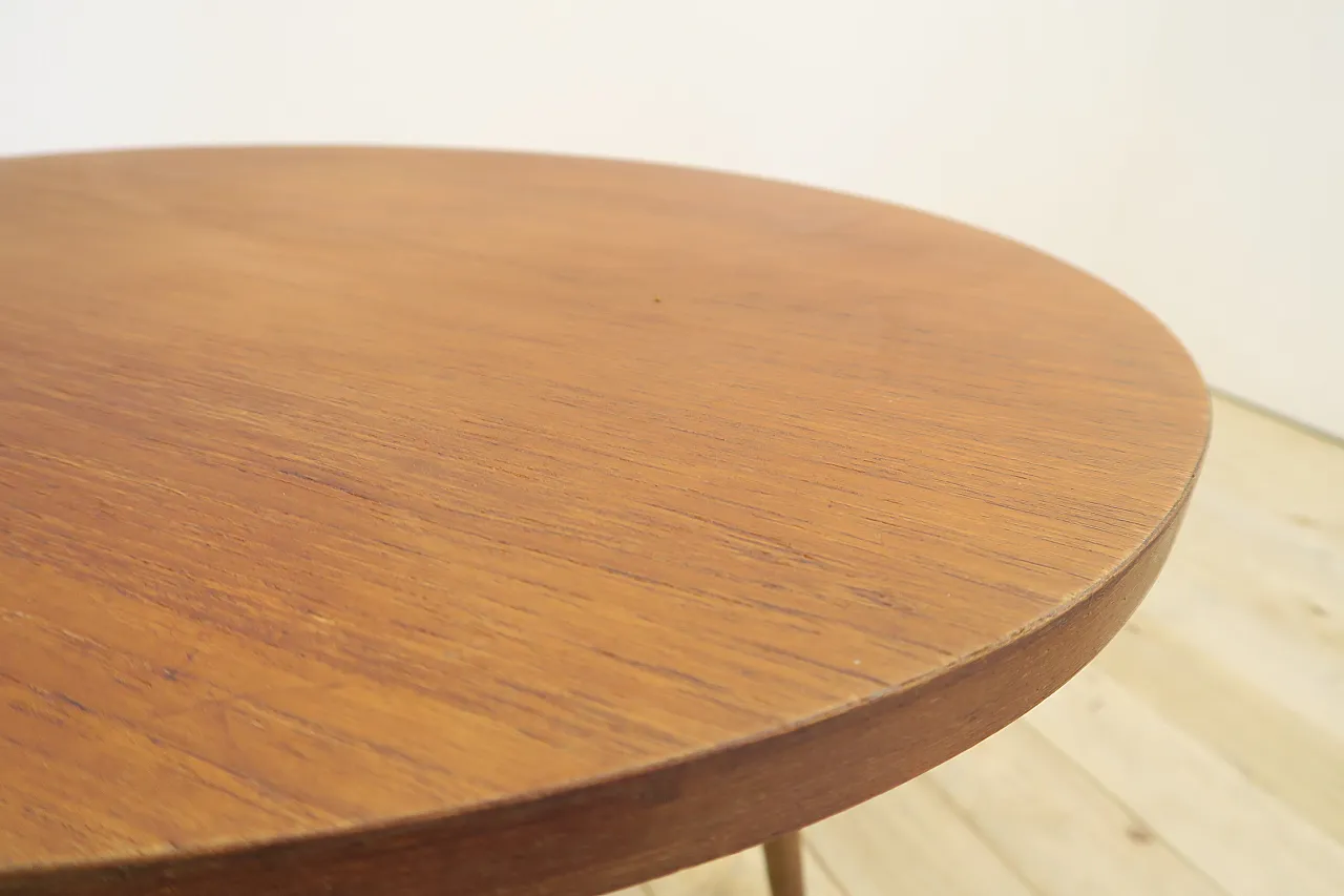 Round teak coffee table, 1960s 5