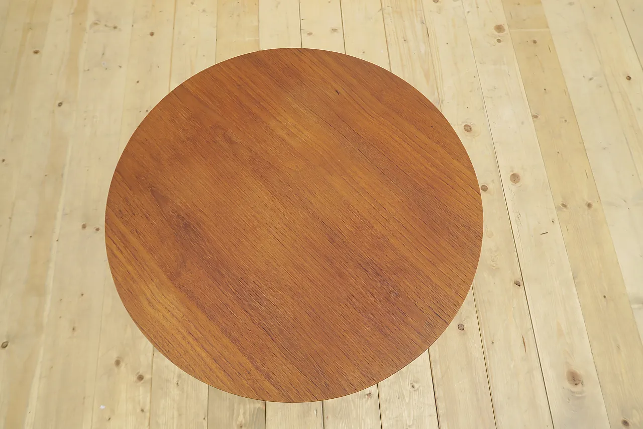 Round teak coffee table, 1960s 7