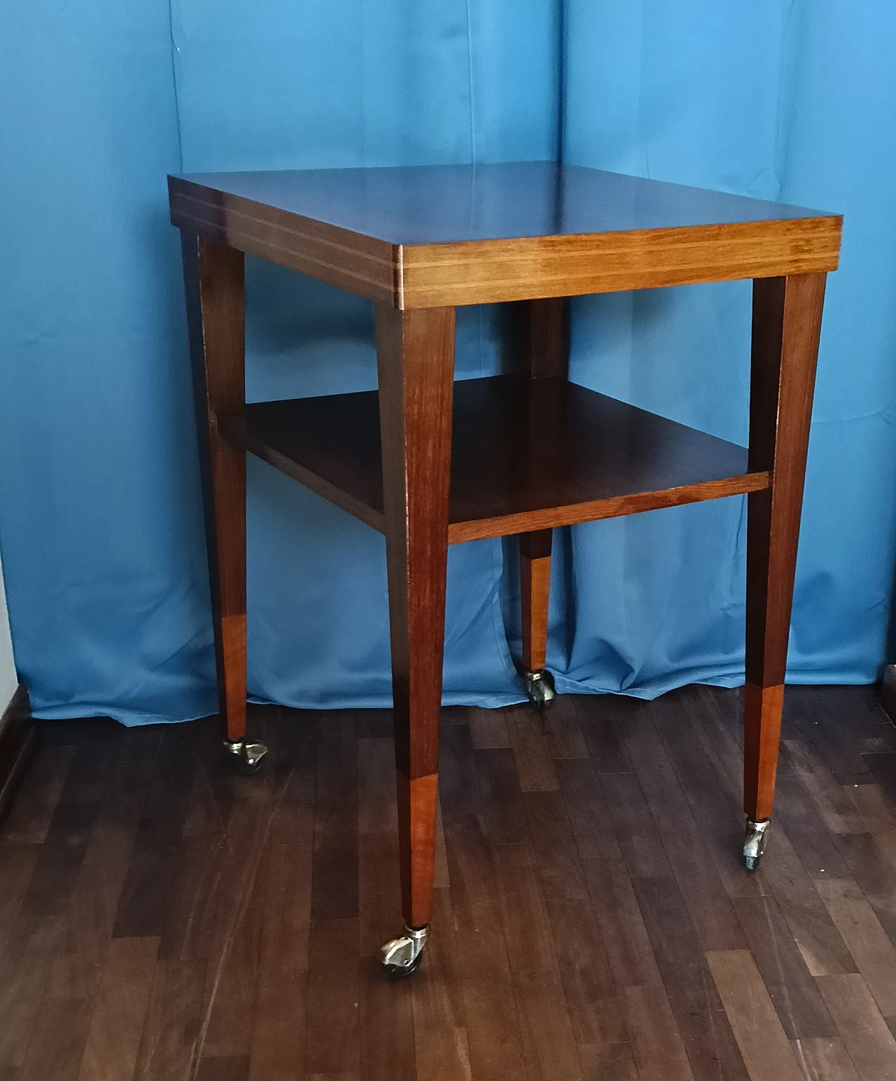 Squared wood side table on wheels, 1970s 4