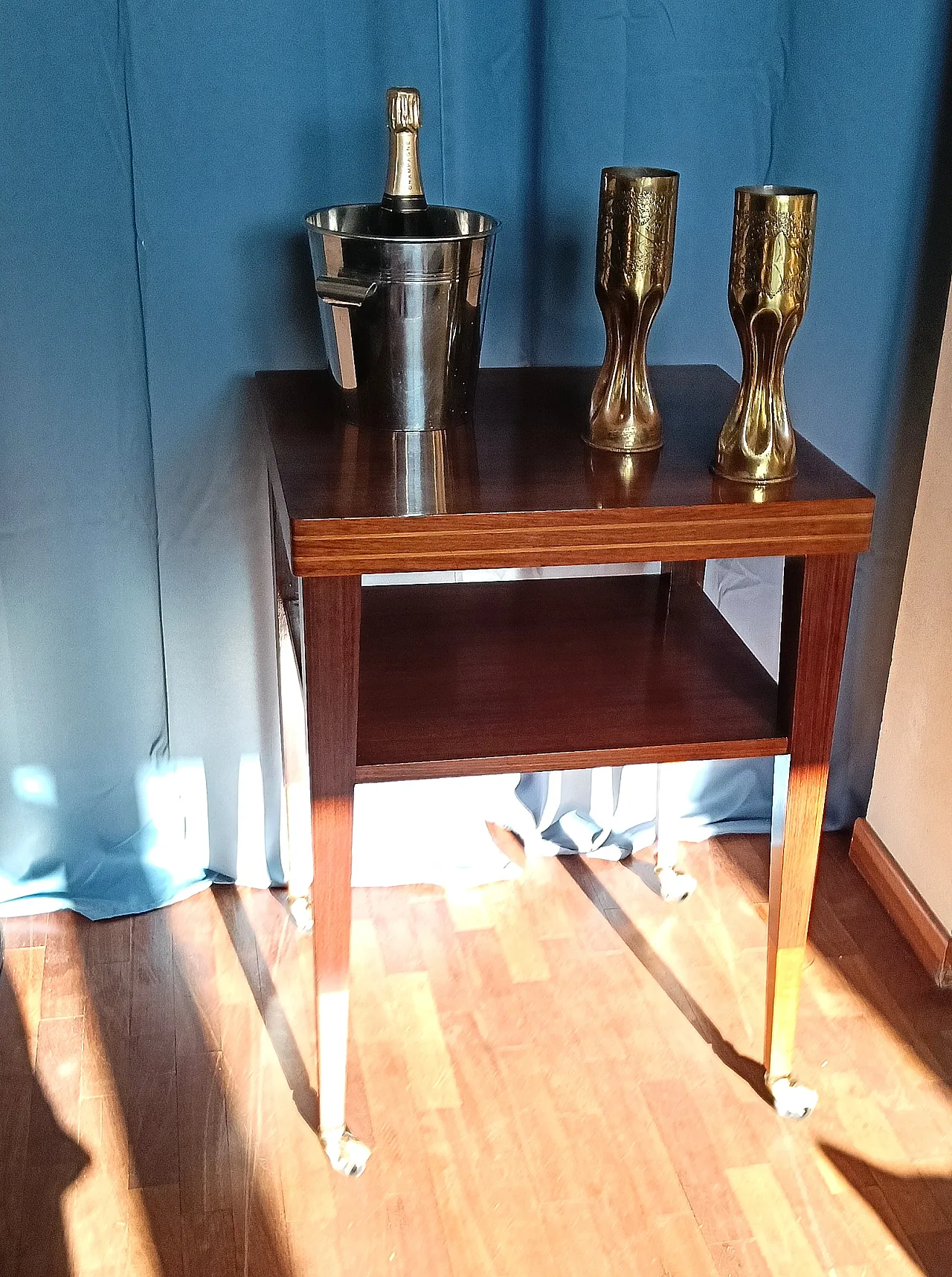 Squared wood side table on wheels, 1970s 14