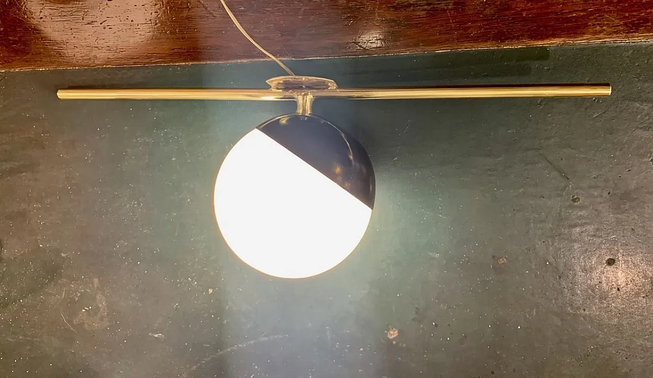 Art Deco wall lamp in brass and opaline glass, Italy, 1945 7