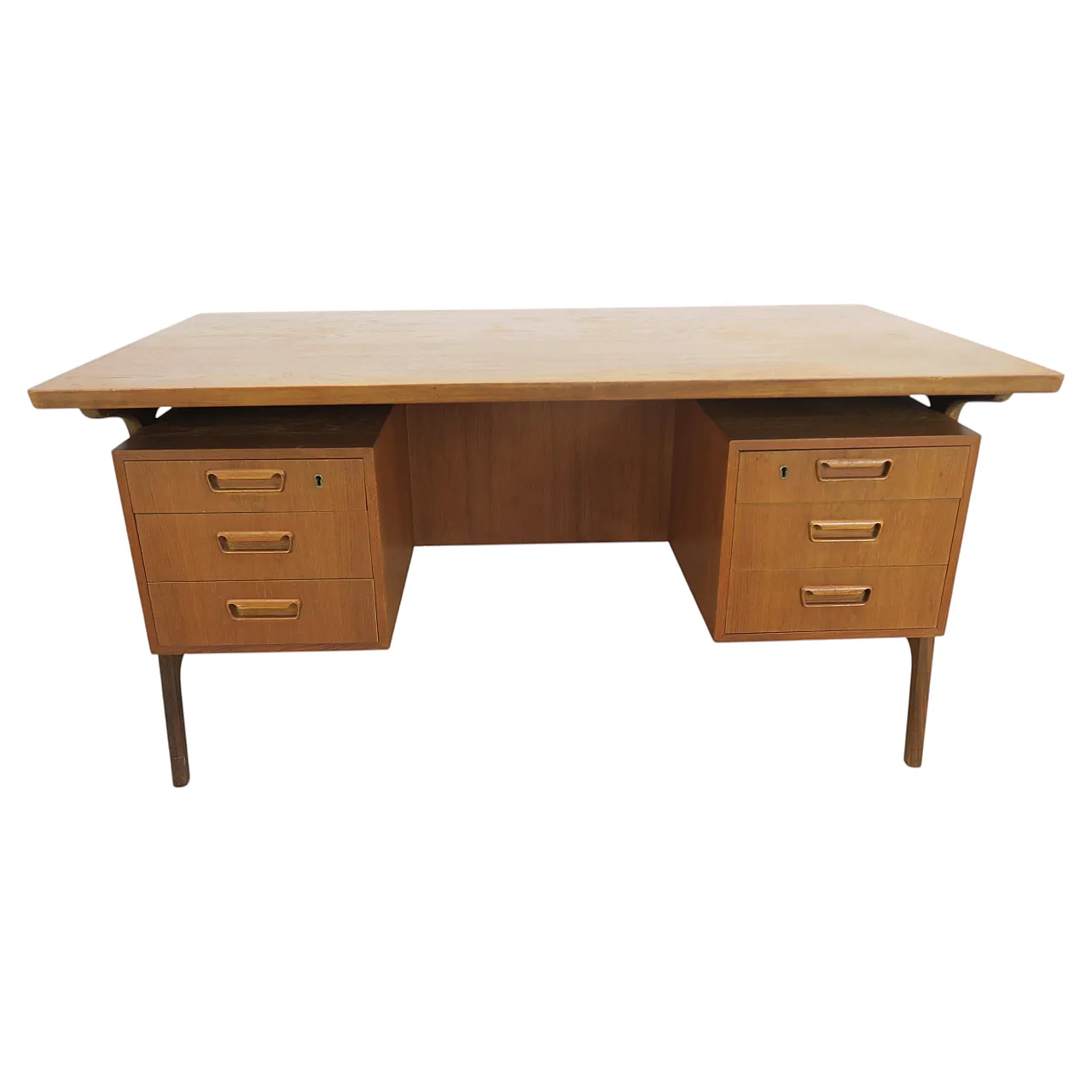 Mid-Century teak desk with drawers, 1960s 1