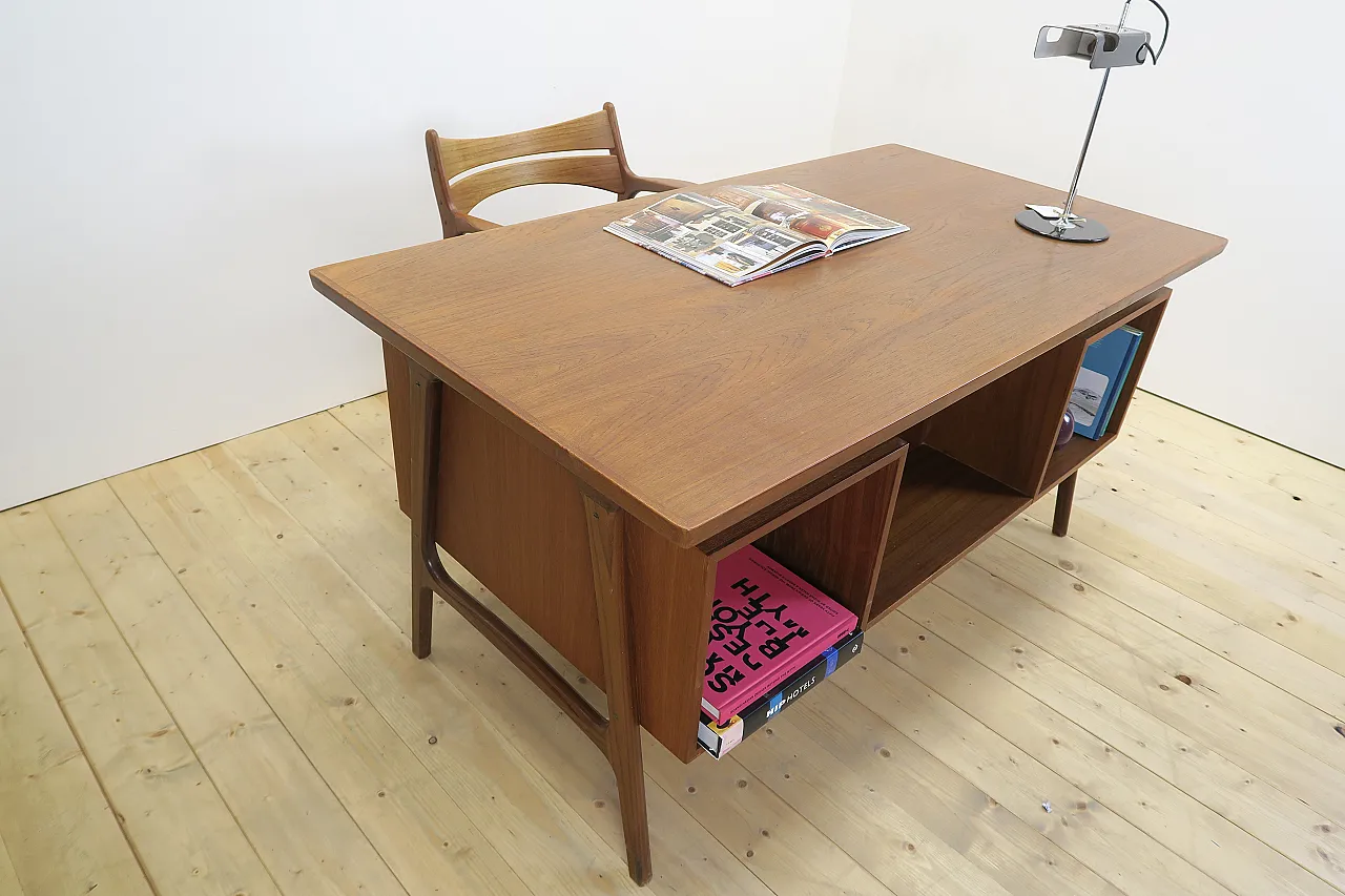 Mid-Century teak desk with drawers, 1960s 7