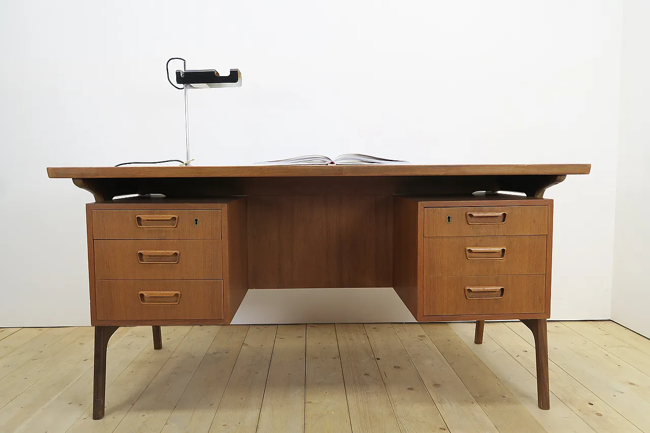 Mid-Century teak desk with drawers, 1960s 11